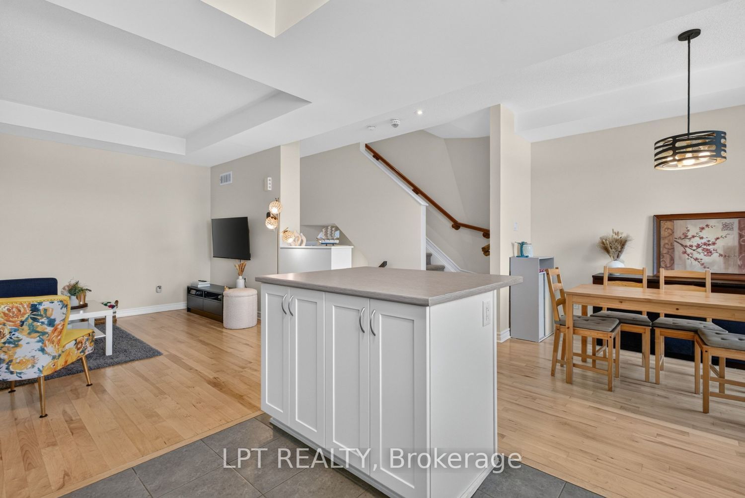 108 Sweetwater Lane, Kanata, ON K2T 0L1 photo 5