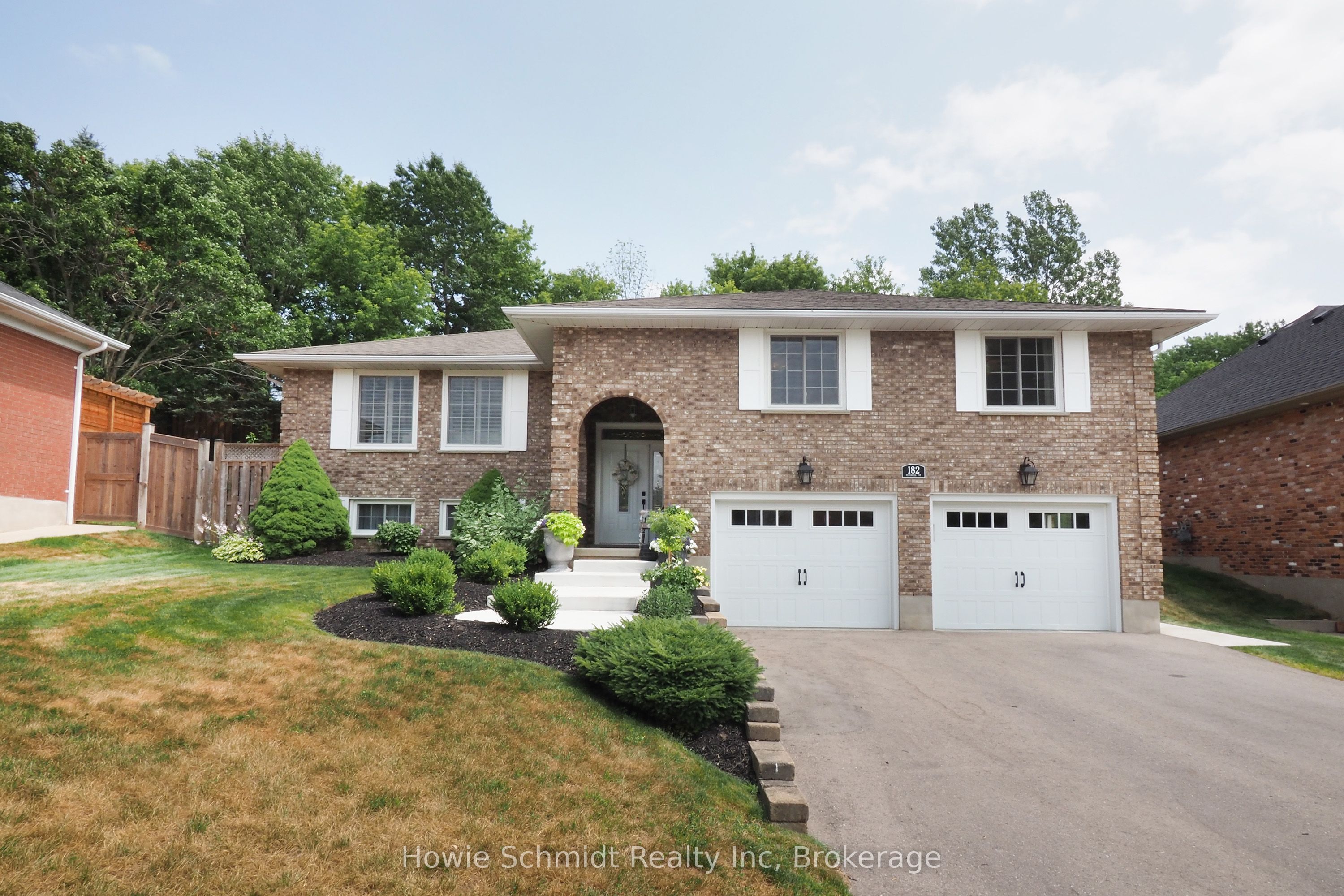 182 Mitchell Street, North Dumfries, ON N0B 1E0