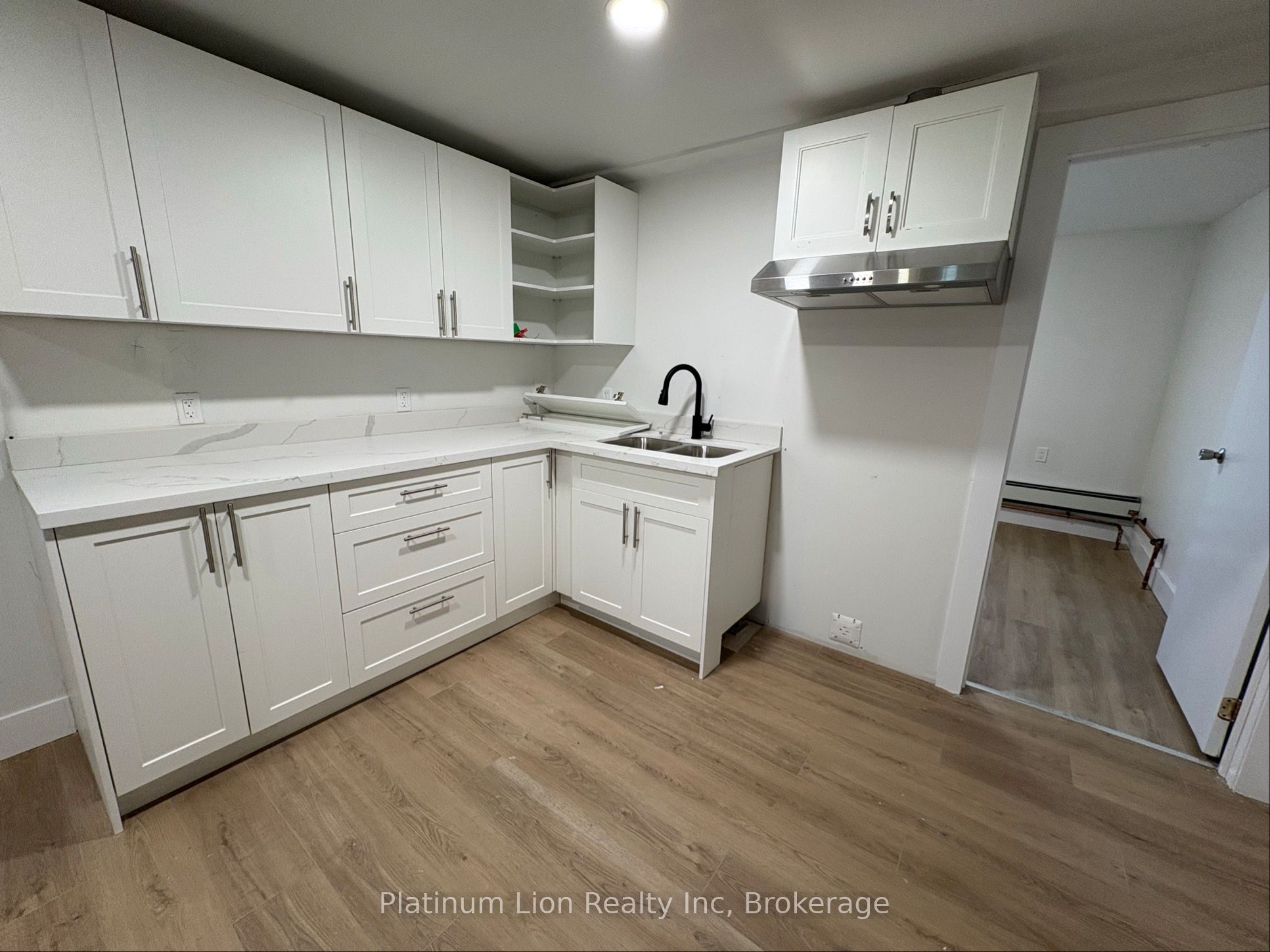 803 King Street 8, Port Colborne, ON L3K 4J3 photo 2