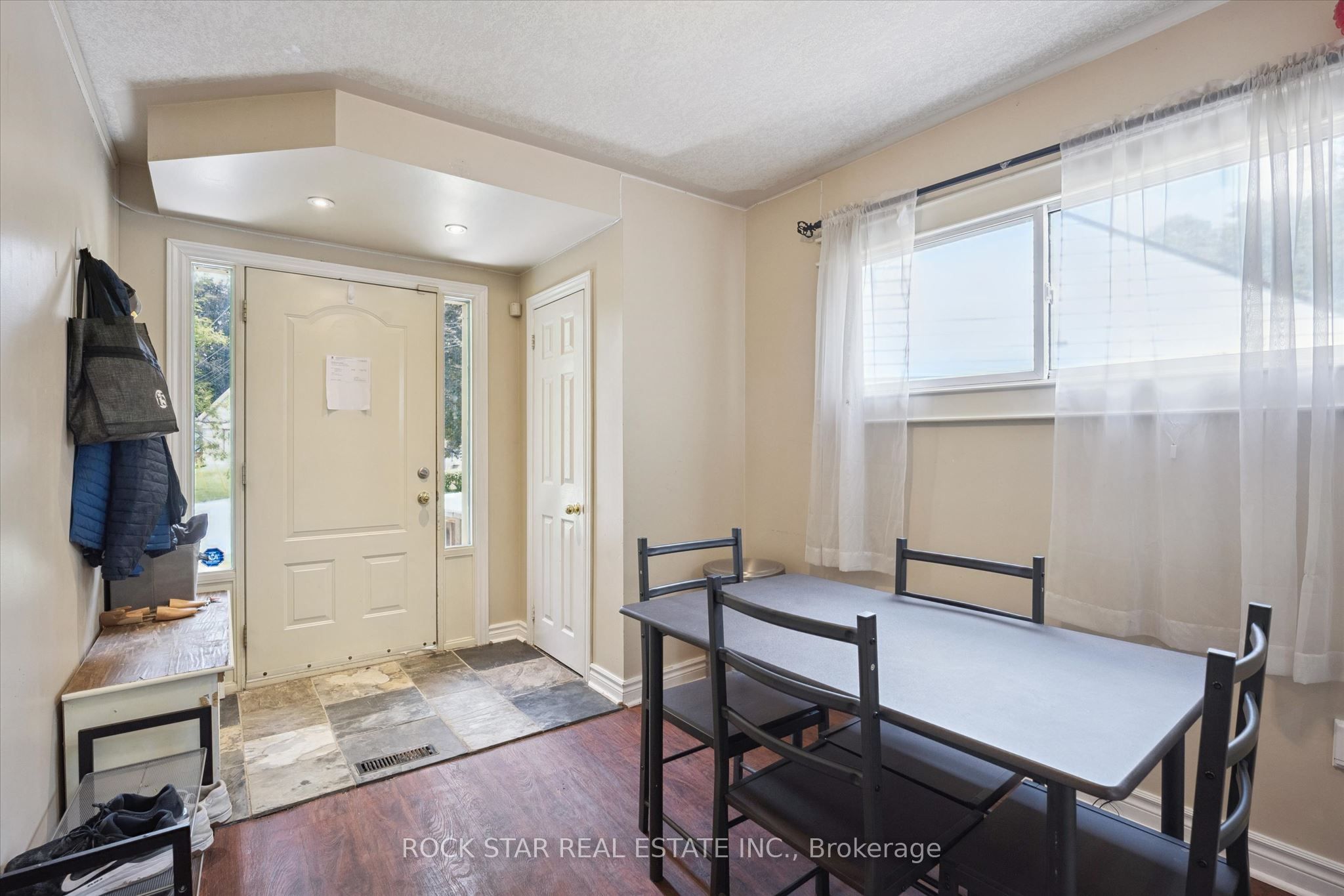 16 BEAUCOURT Place, Hamilton, ON L8S 2P7 photo 4