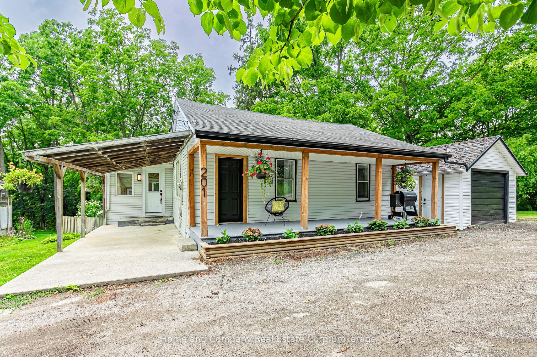 201 John Street, Ingersoll, ON N5C 3G1