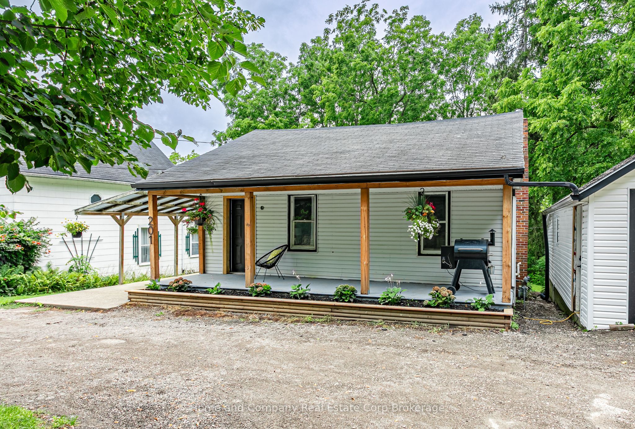 201 John Street, Ingersoll, ON N5C 3G1 photo 2