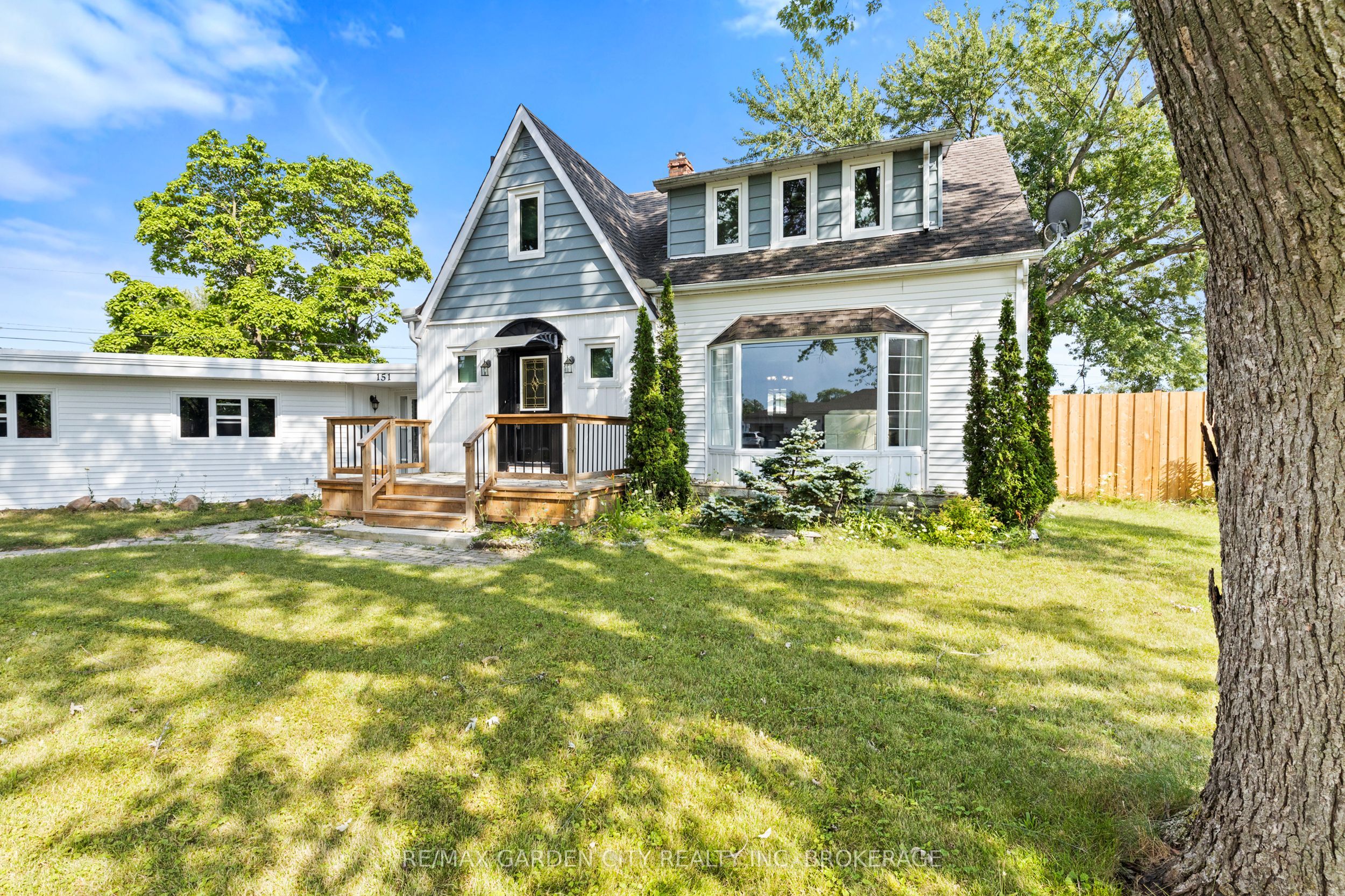 151 St George Street, Welland, ON L3C 5N9 photo 2