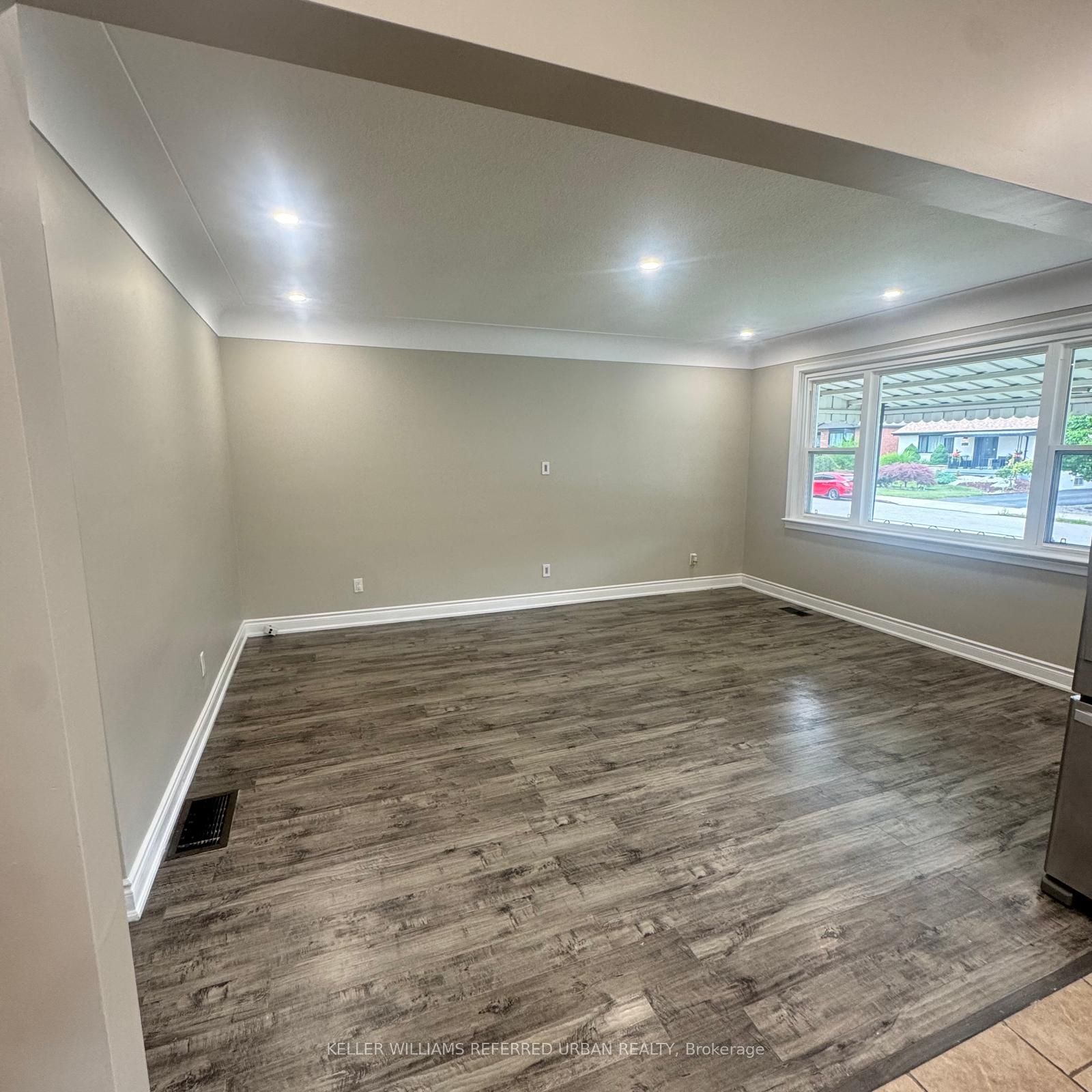 313 East 33rd Street, Hamilton, ON L8V 3T9 photo 4