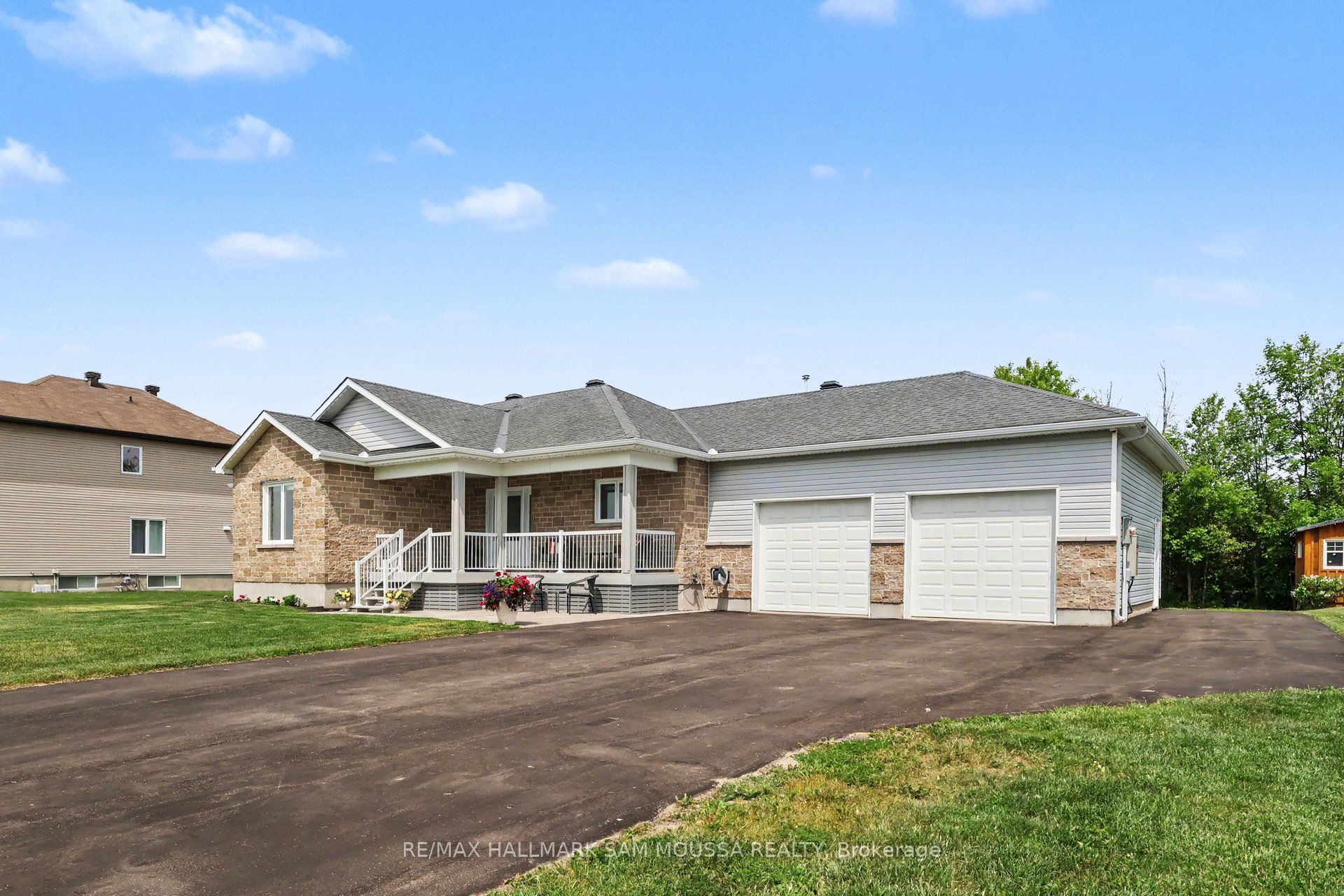 105 Danika Street, Clarence-Rockland, ON K0A 2A0 photo 2