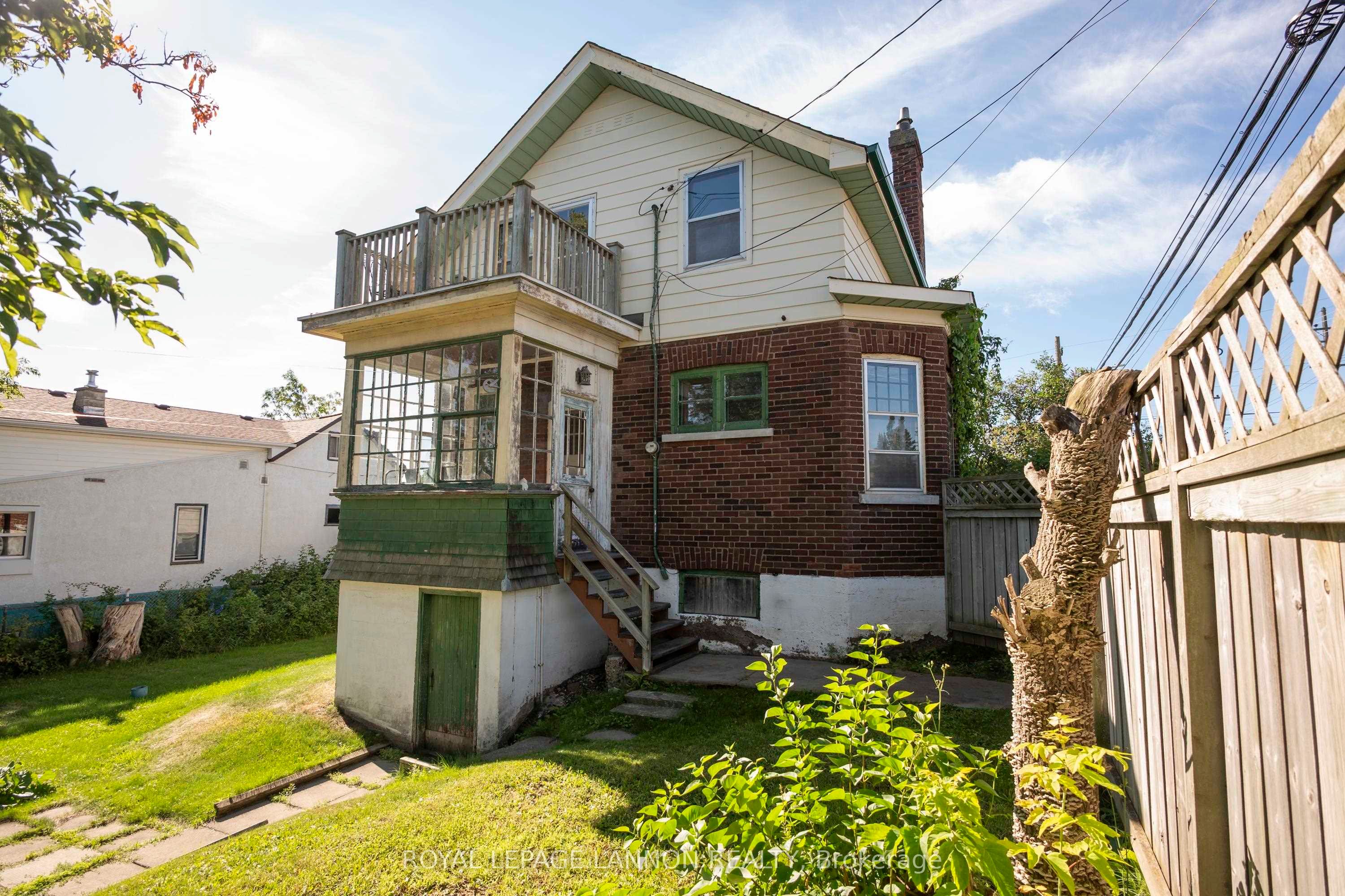 42 Gordon Avenue, Thunder Bay, ON P7E 4T2