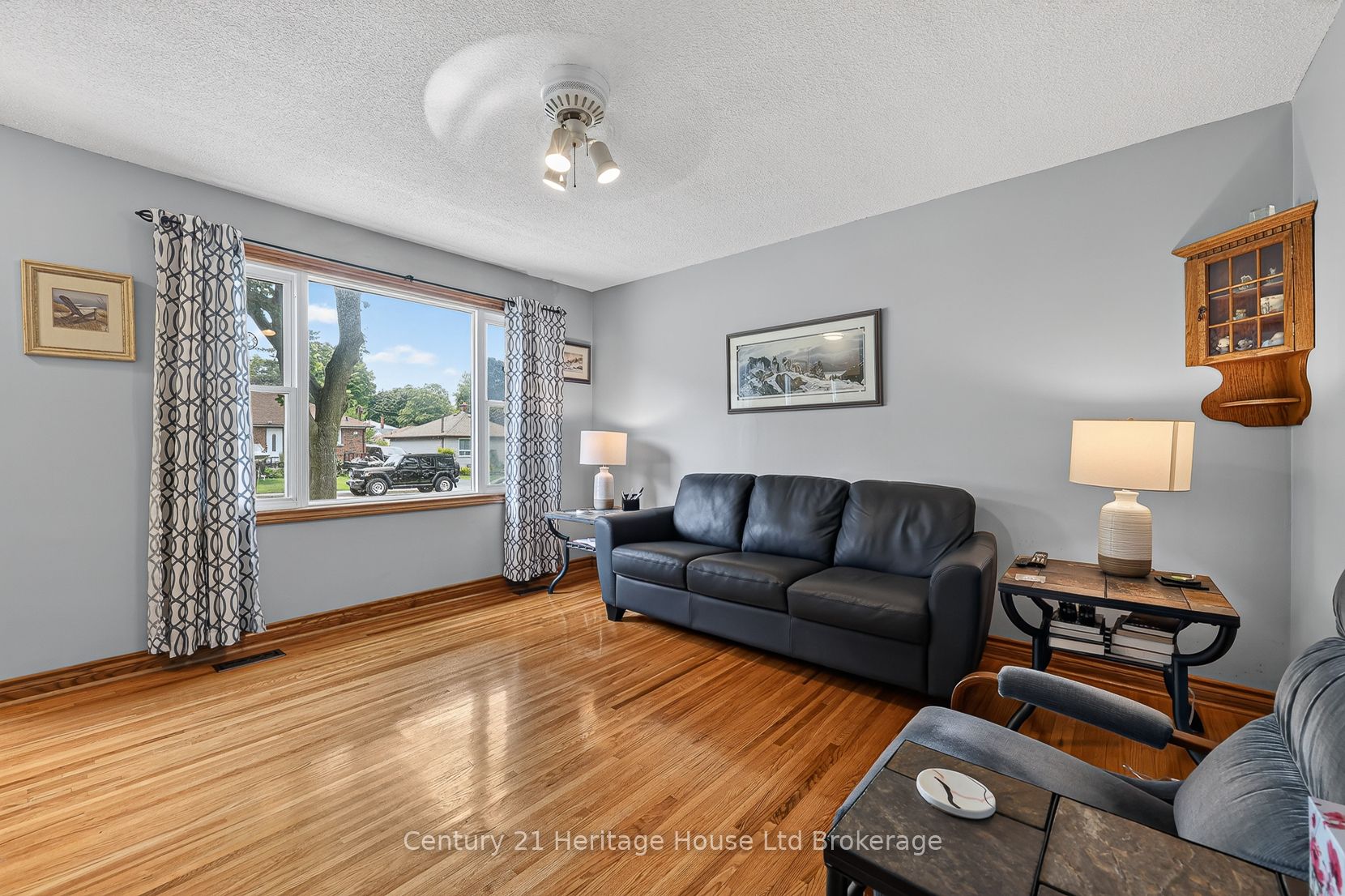 209 Butler Street, Woodstock, ON N4S 3A8 photo 2
