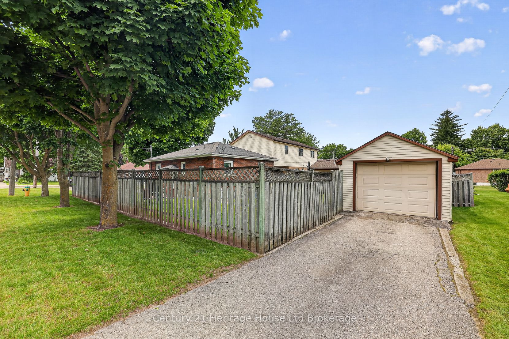 209 Butler Street, Woodstock, ON N4S 3A8 photo 4