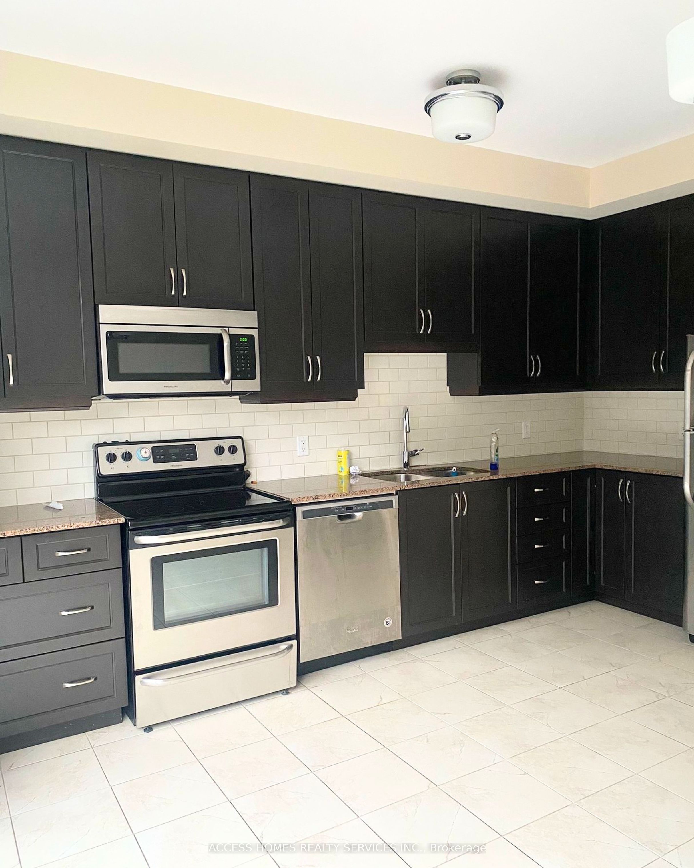 23 Echovalley Drive 7, Hamilton, ON L8J 0K4 photo 3