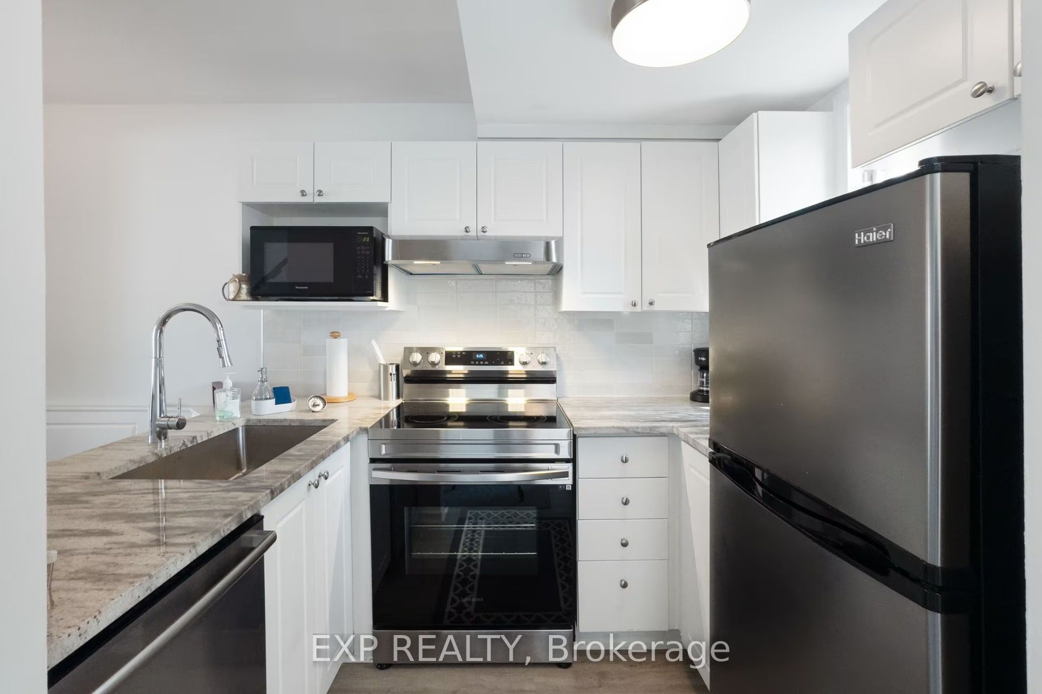 166 Forward Avenue, West Centre Town, ON K1Y 1K9 photo 5