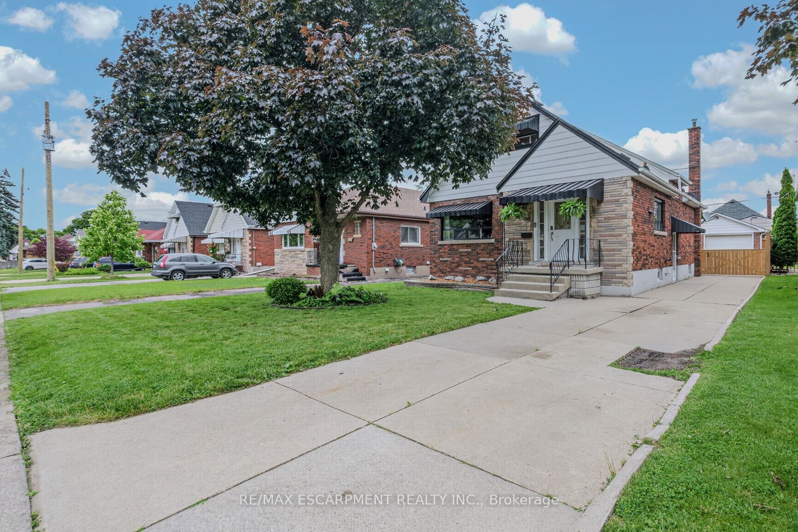 66 Paling Court, Hamilton, ON L8H 5J2 photo 2