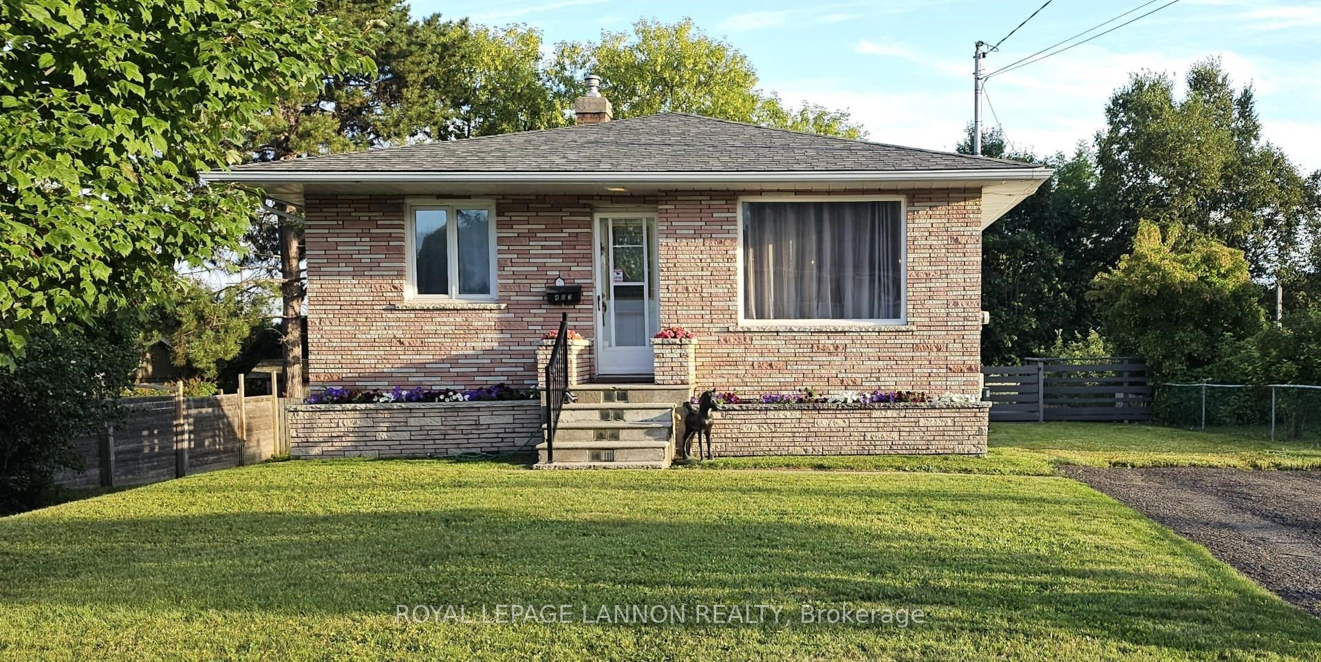 403 Arundel Street, Thunder Bay, ON P7A 1L6