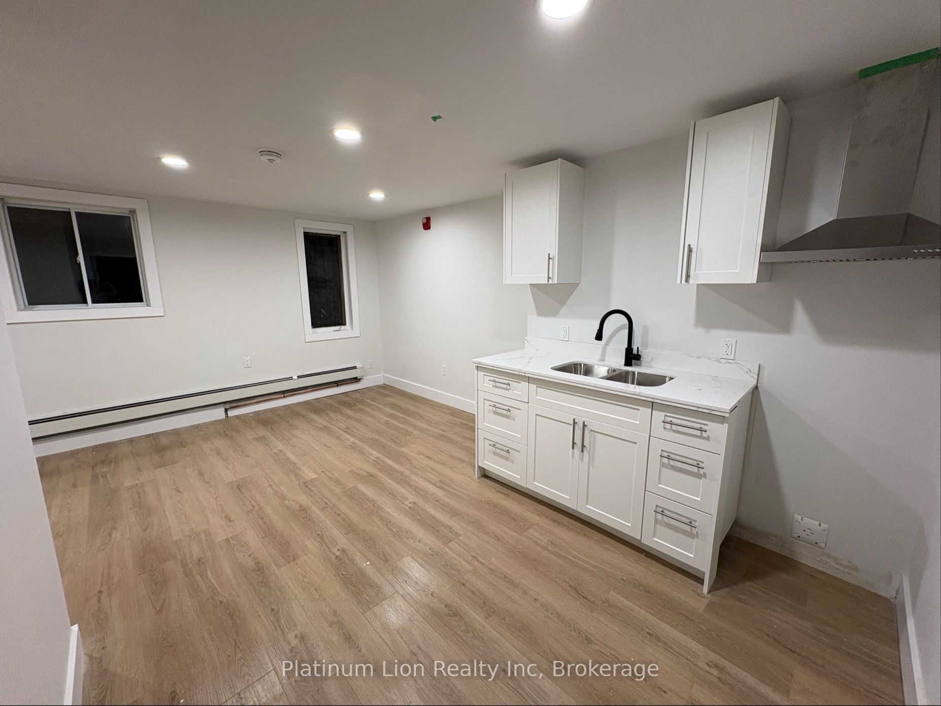 803 King Street 6, Port Colborne, ON L3K 4J3 photo 2