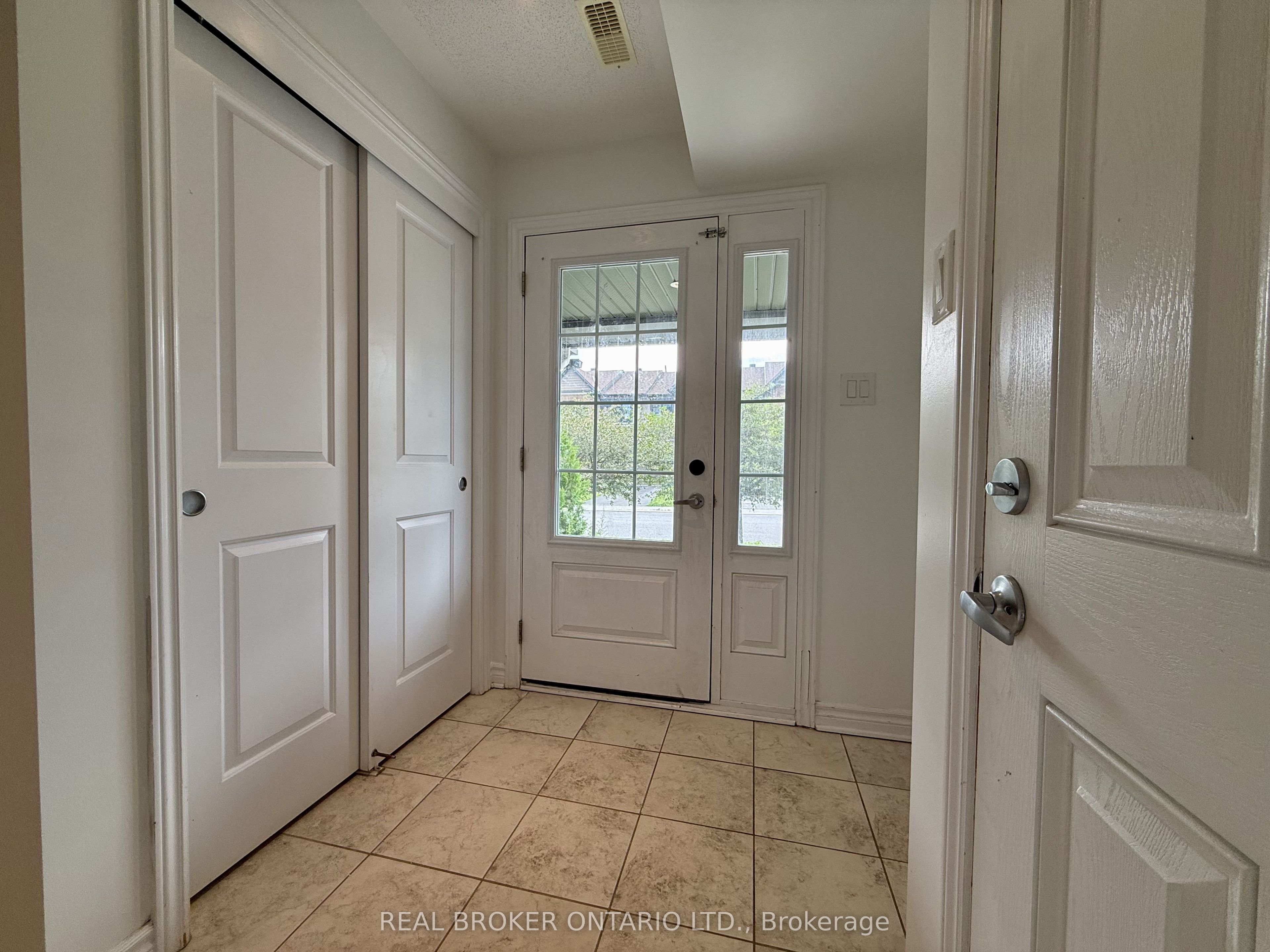 66 Fallengale Crescent, Kanata, ON K2T 0K9 photo 4