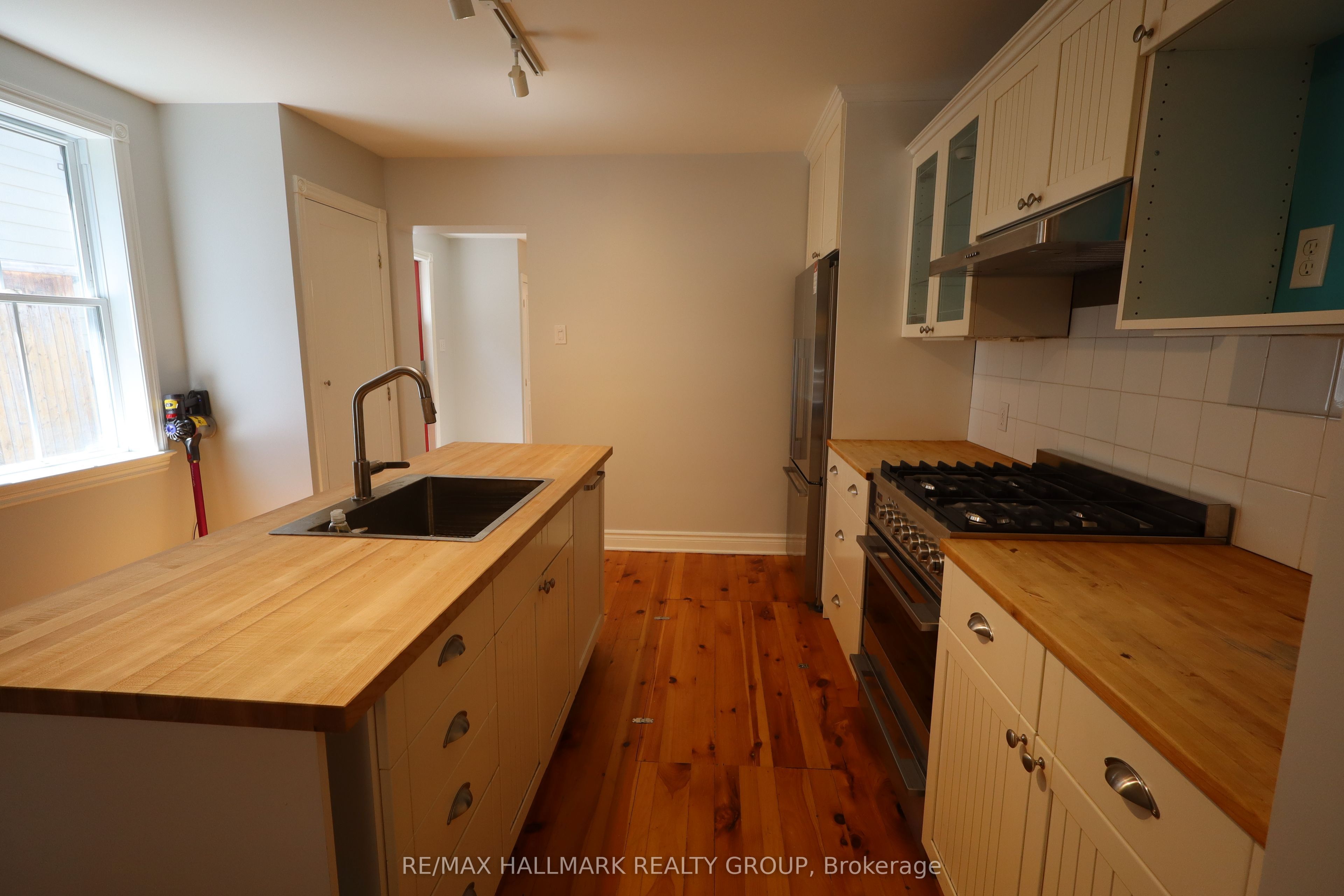 21 Electric Street, New Edinburgh - Lindenlea, ON K1M 1X5 photo 5