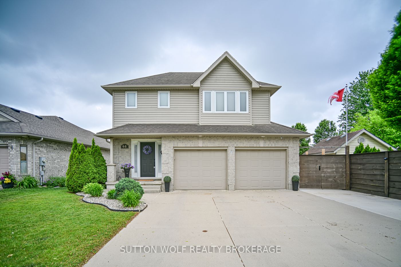 68 Laura Lane, Strathroy-Caradoc, ON N7G 4K9