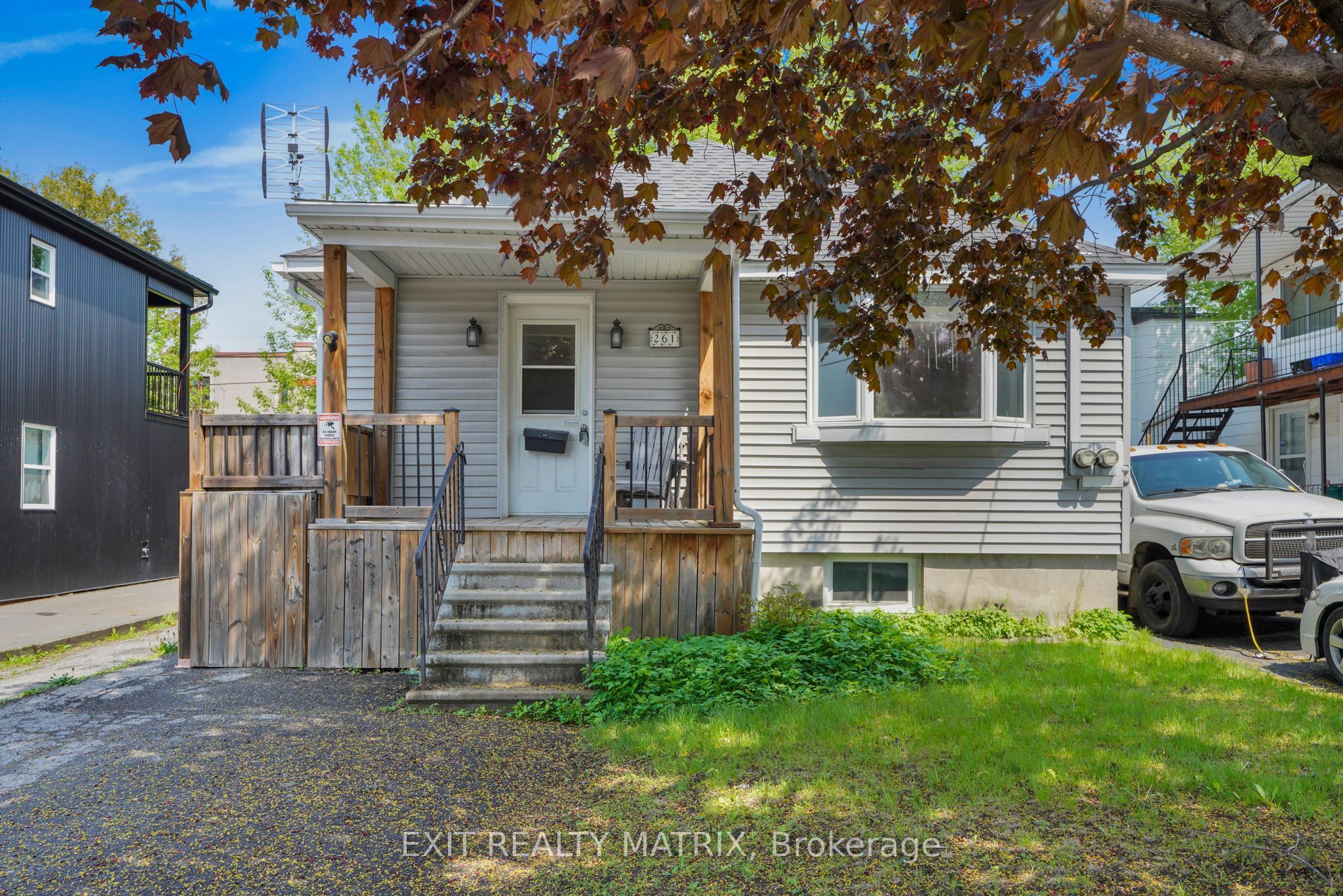 261 Montfort Street, Vanier and Kingsview Park, ON K1L 5P1 photo 2