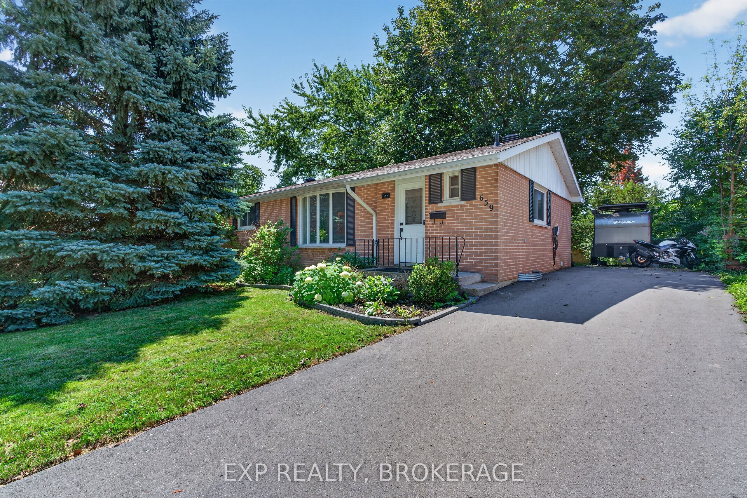 659 SUSSEX Boulevard, Kingston, ON K7M 5A9