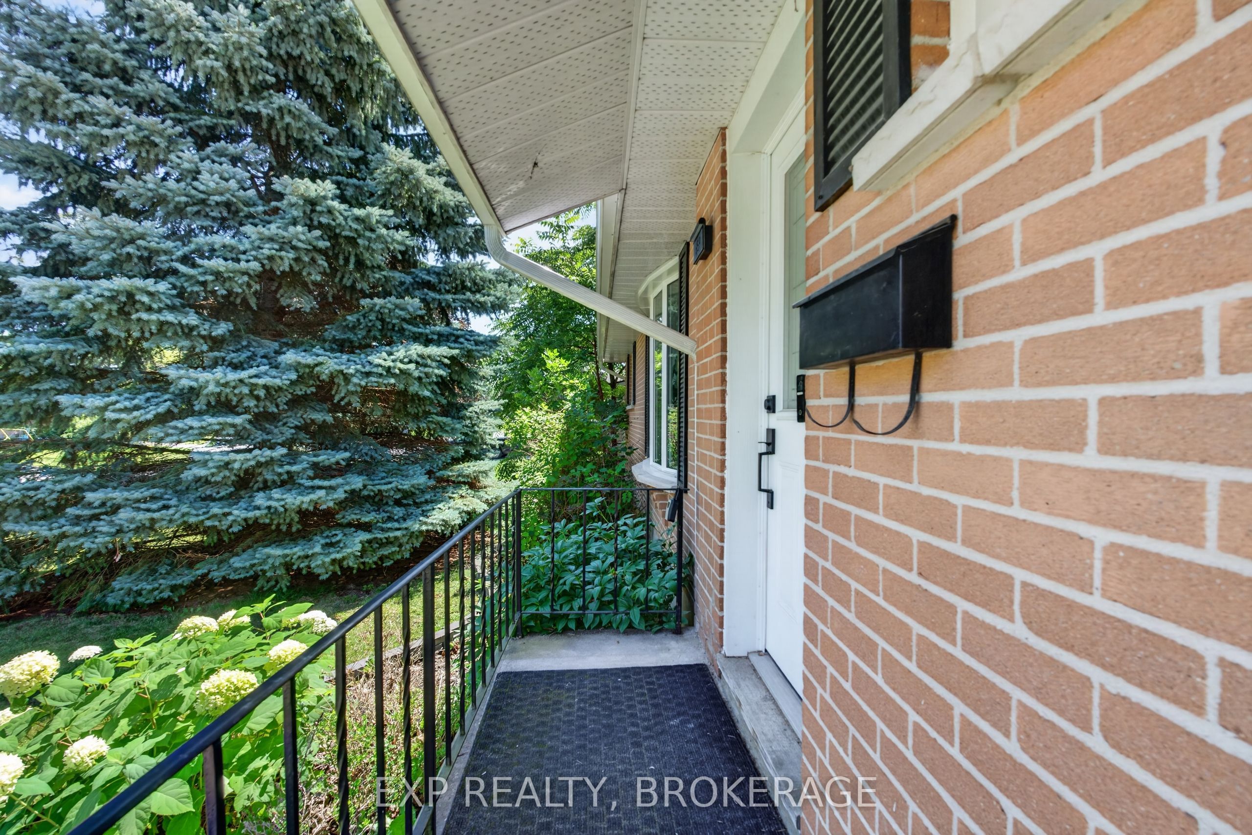 659 SUSSEX Boulevard, Kingston, ON K7M 5A9 photo 3