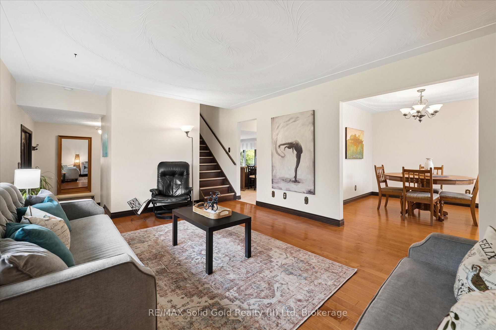 8 Perin Place, Waterloo, ON N2P 1L5 photo 4