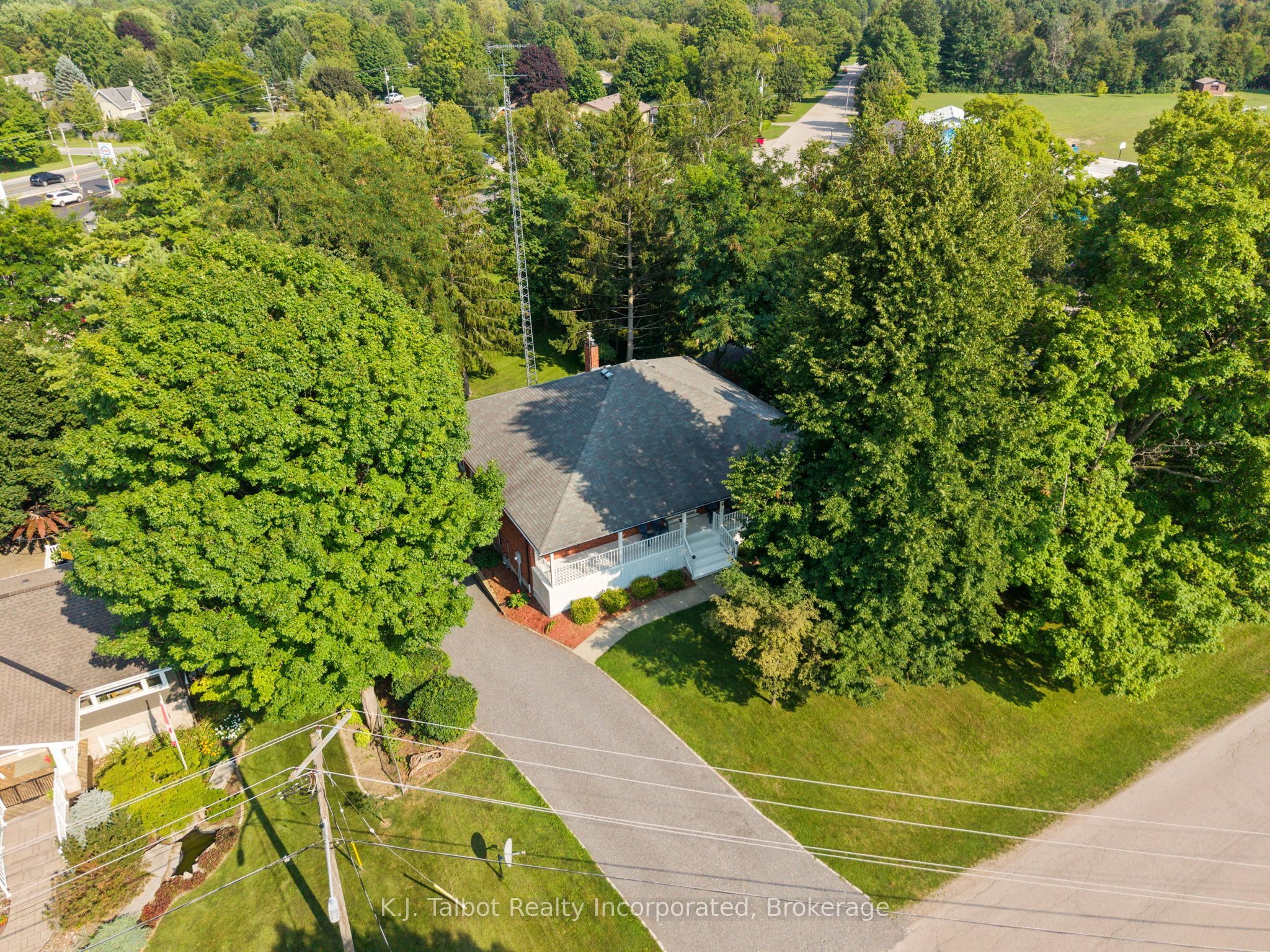 4 John Avenue, Bluewater, ON N0M 1G0 photo 2