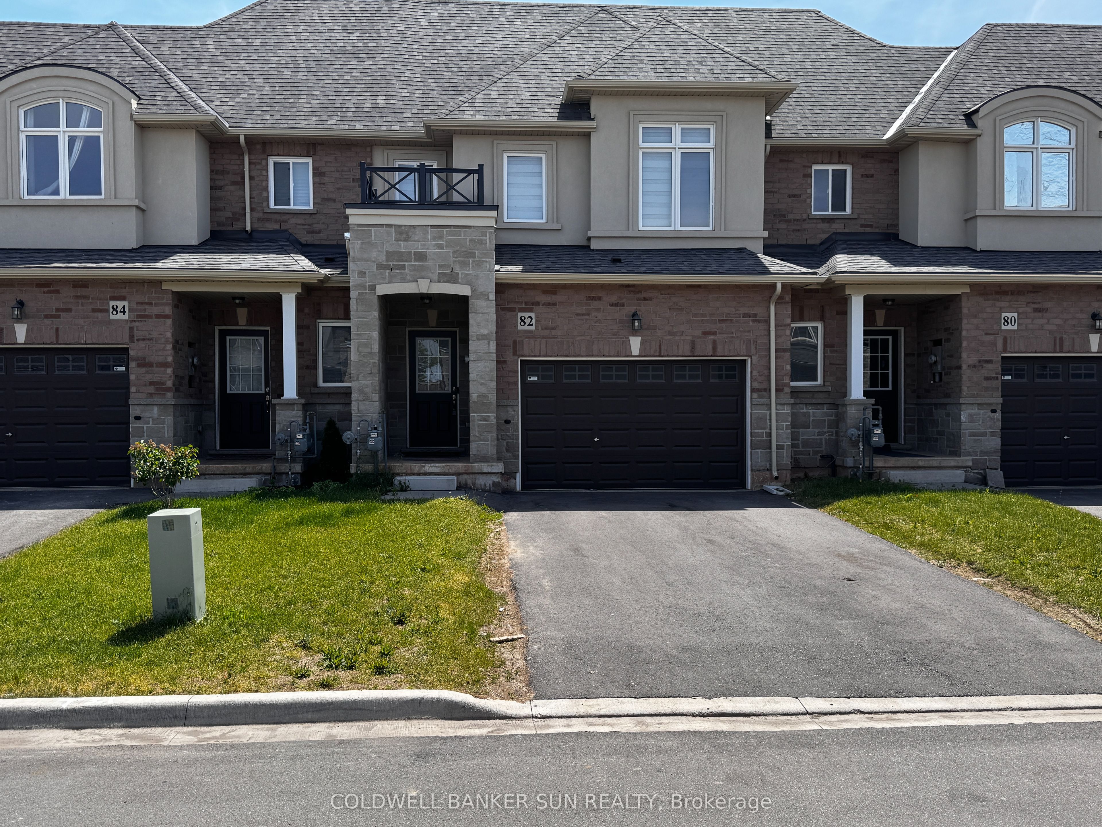 82 Pinot Crescent, Hamilton, ON L8E 0J9