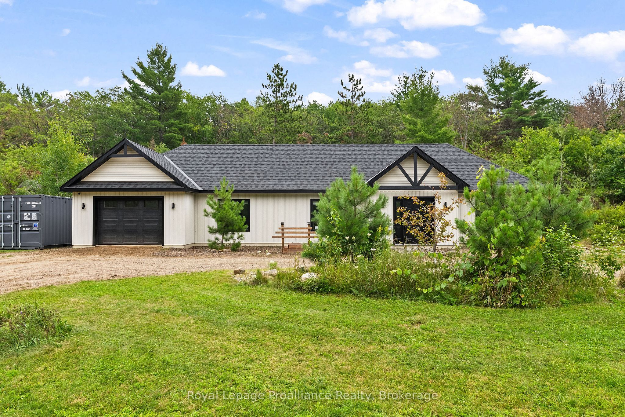 41948A Combermere Road, Madawaska Valley, ON K0J 1B0 photo 2