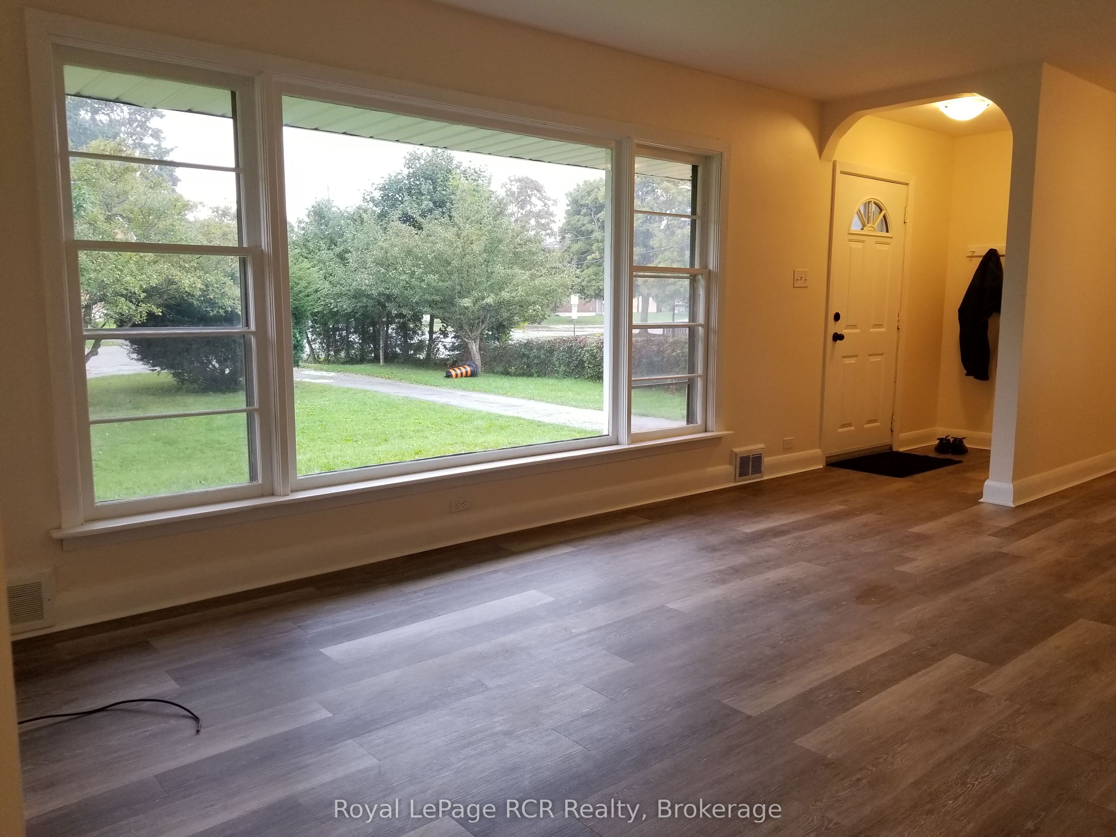 850 11th Street W, Owen Sound, ON N4K 3T3 photo 4