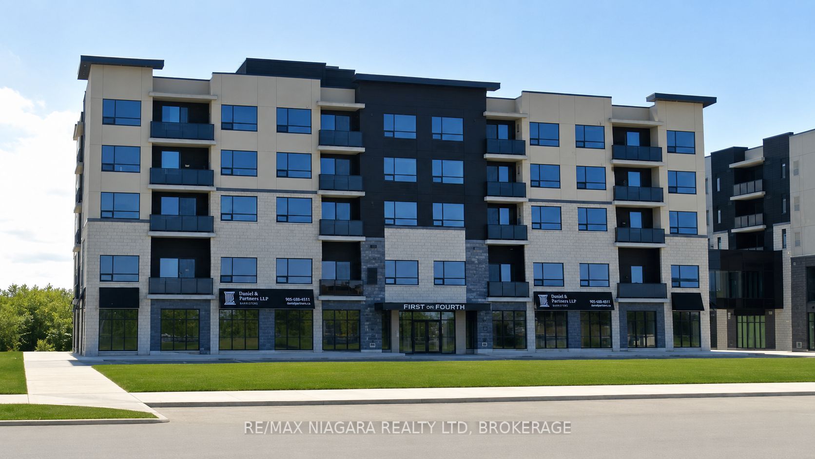 300 FOURTH Avenue 404, St. Catharines, ON L2R 6P9