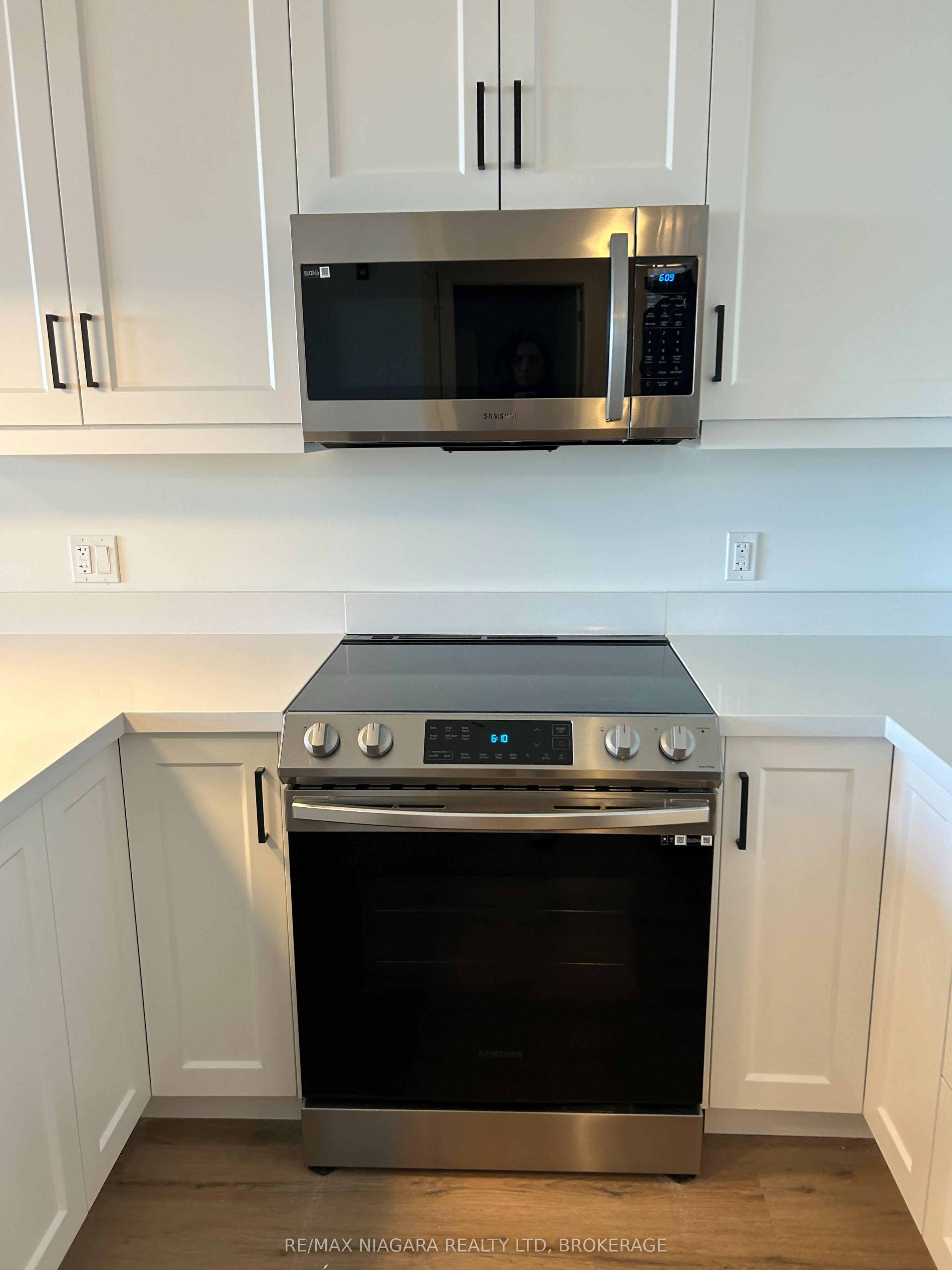 300 FOURTH Avenue 404, St. Catharines, ON L2R 6P9 photo 4