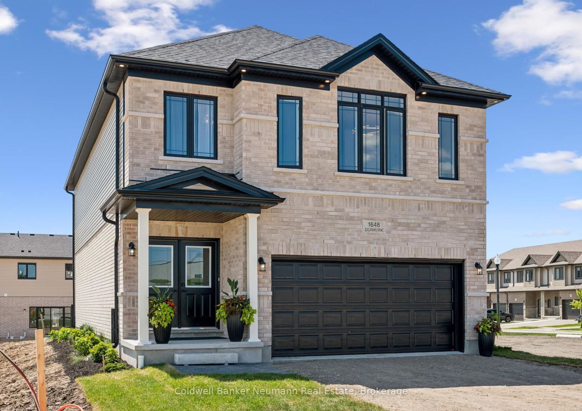 636 Anton Crescent, Kitchener, ON N2R 0T8 photo 2