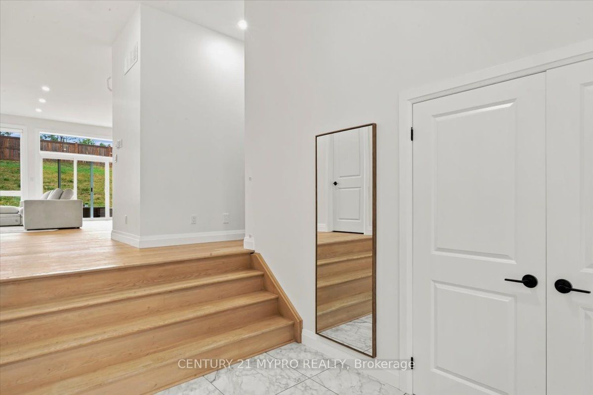 41 Schmidt Way, Quinte West, ON K8V 0L5 photo 4