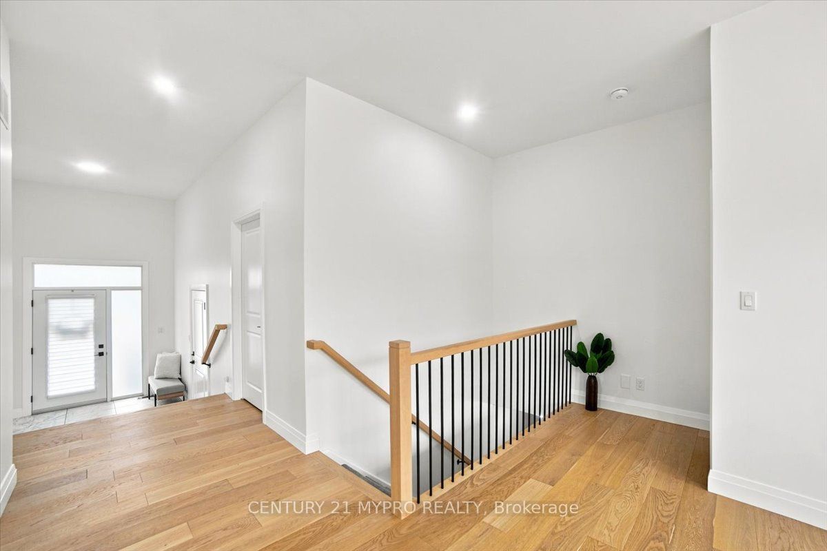 41 Schmidt Way, Quinte West, ON K8V 0L5 photo 5