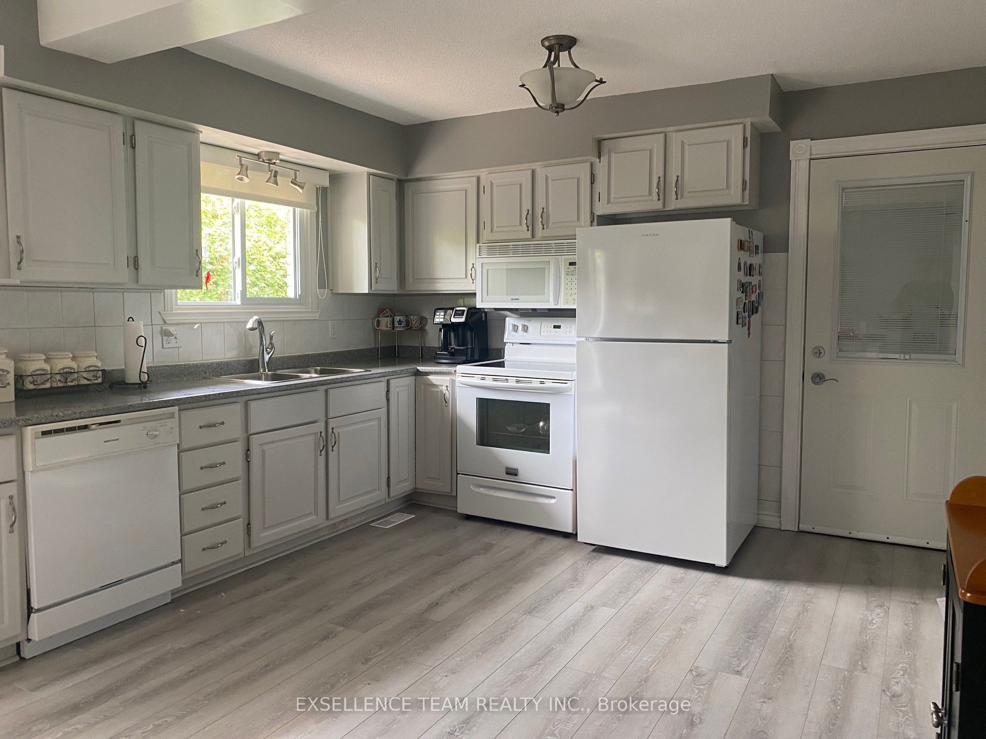 39 Wales Drive N, South Stormont, ON K0C 1M0 photo 4