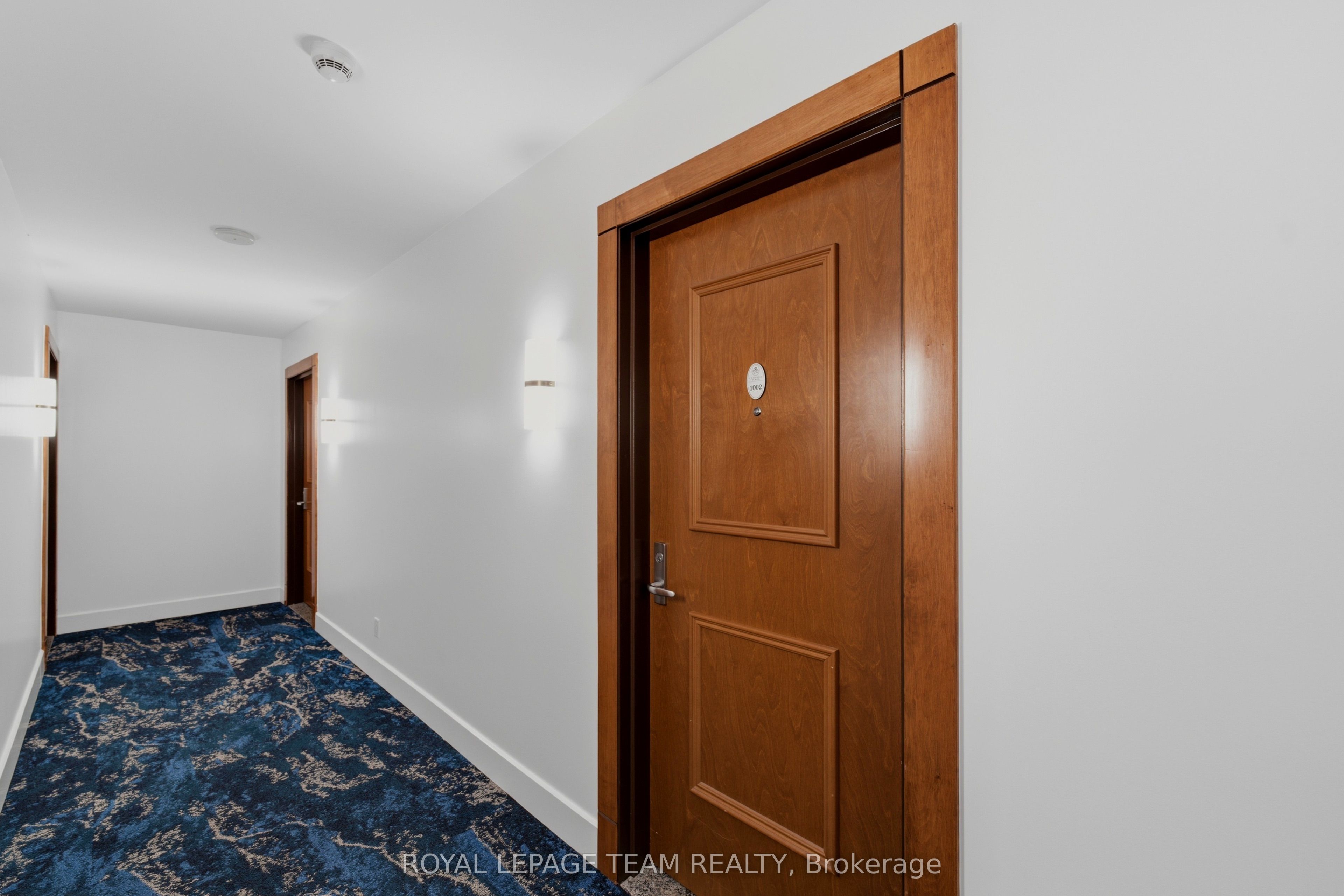 242 Rideau Street 1002, Lower Town - Sandy Hill, ON K1N 0B7 photo 2