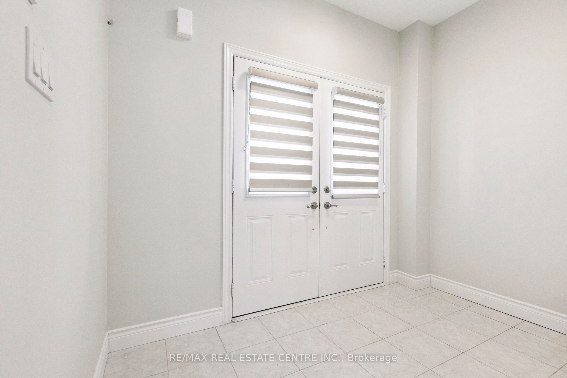 3 INGALLS Avenue, Brantford, ON N3V 0B7 photo 2