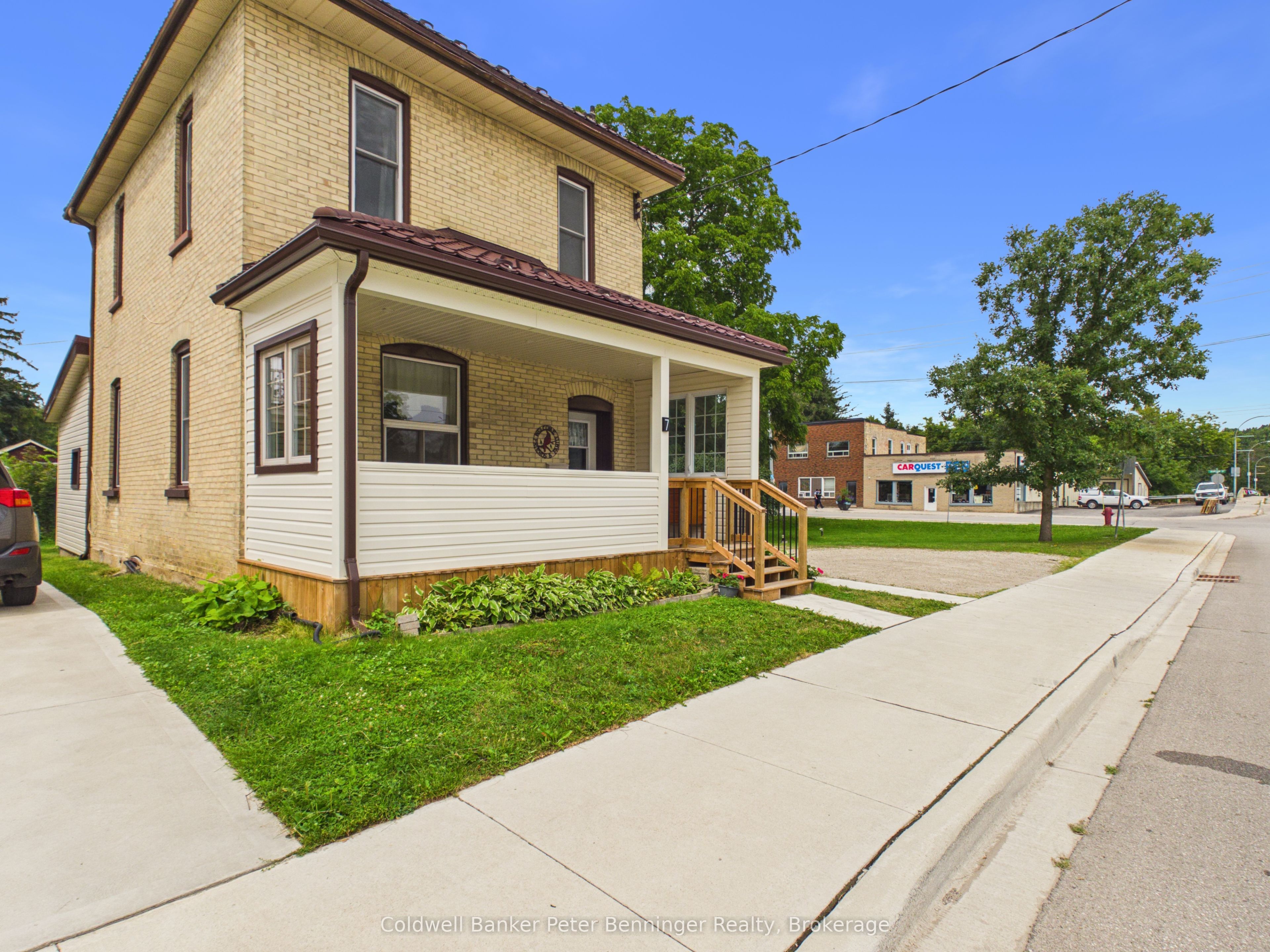 7 Yonge Street S, Brockton, ON N0G 2V0 photo 2