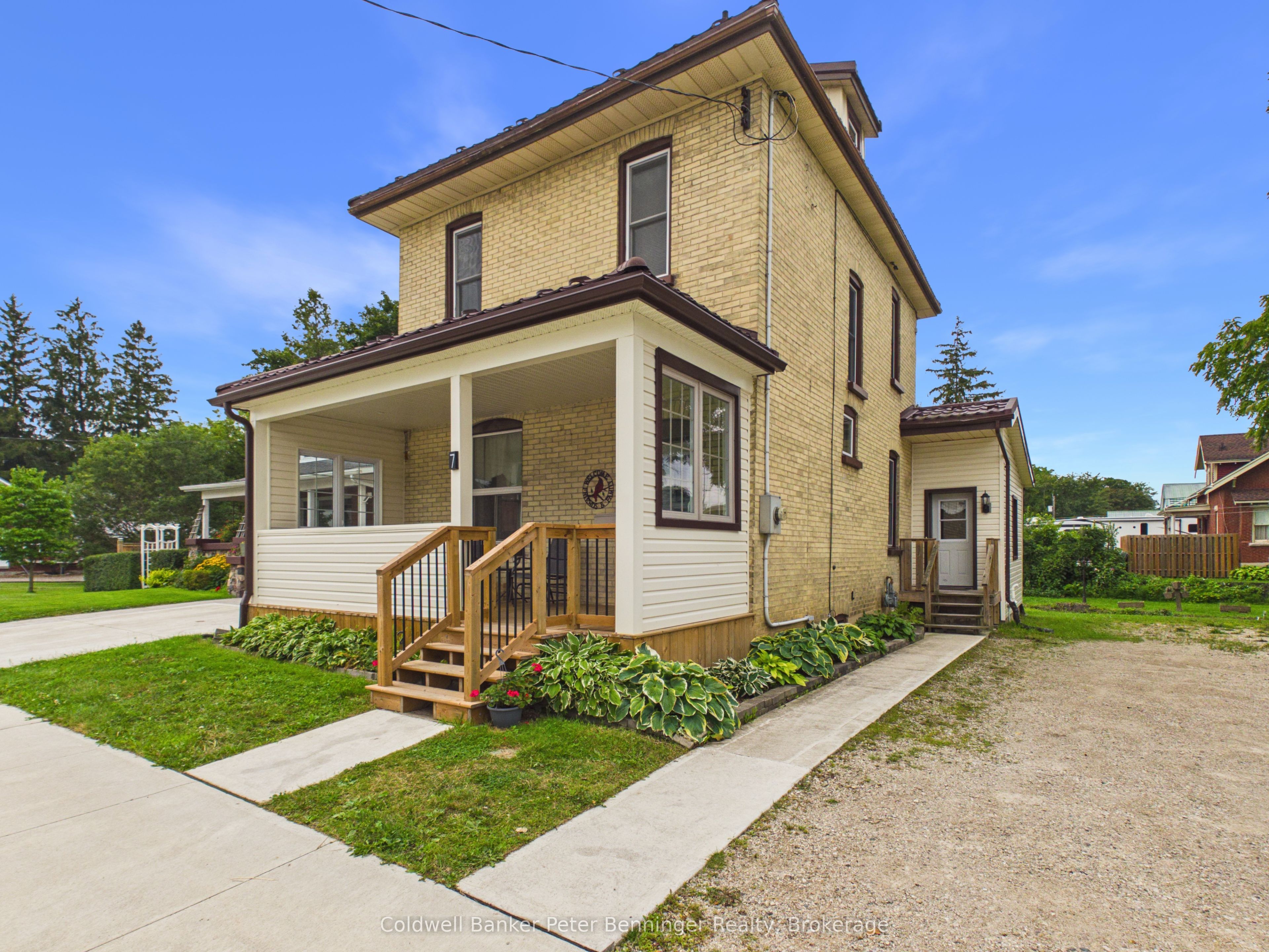 7 Yonge Street S, Brockton, ON N0G 2V0 photo 3