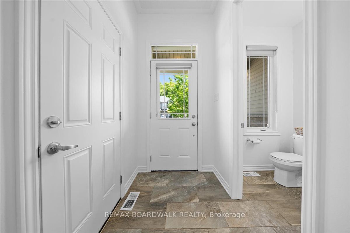 446 Meadowbreeze Drive, Kanata, ON K2M 0L1 photo 3