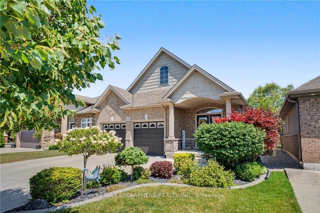 12 Silverwood Avenue, Welland, ON L3C 0B7 photo 2