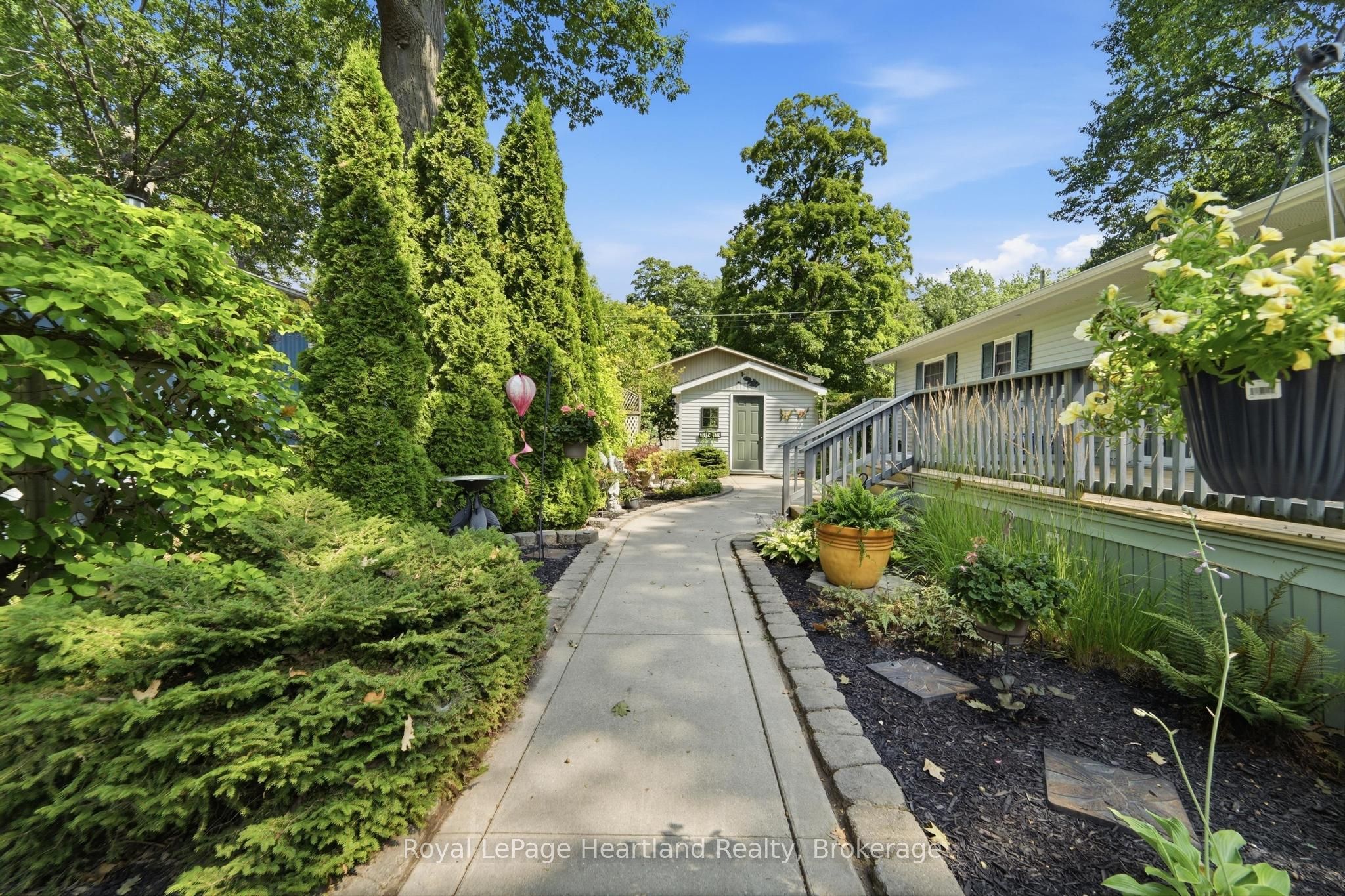 10 HURON Lane, Ashfield-Colborne-Wawanosh, ON N7A 3Y2 photo 3