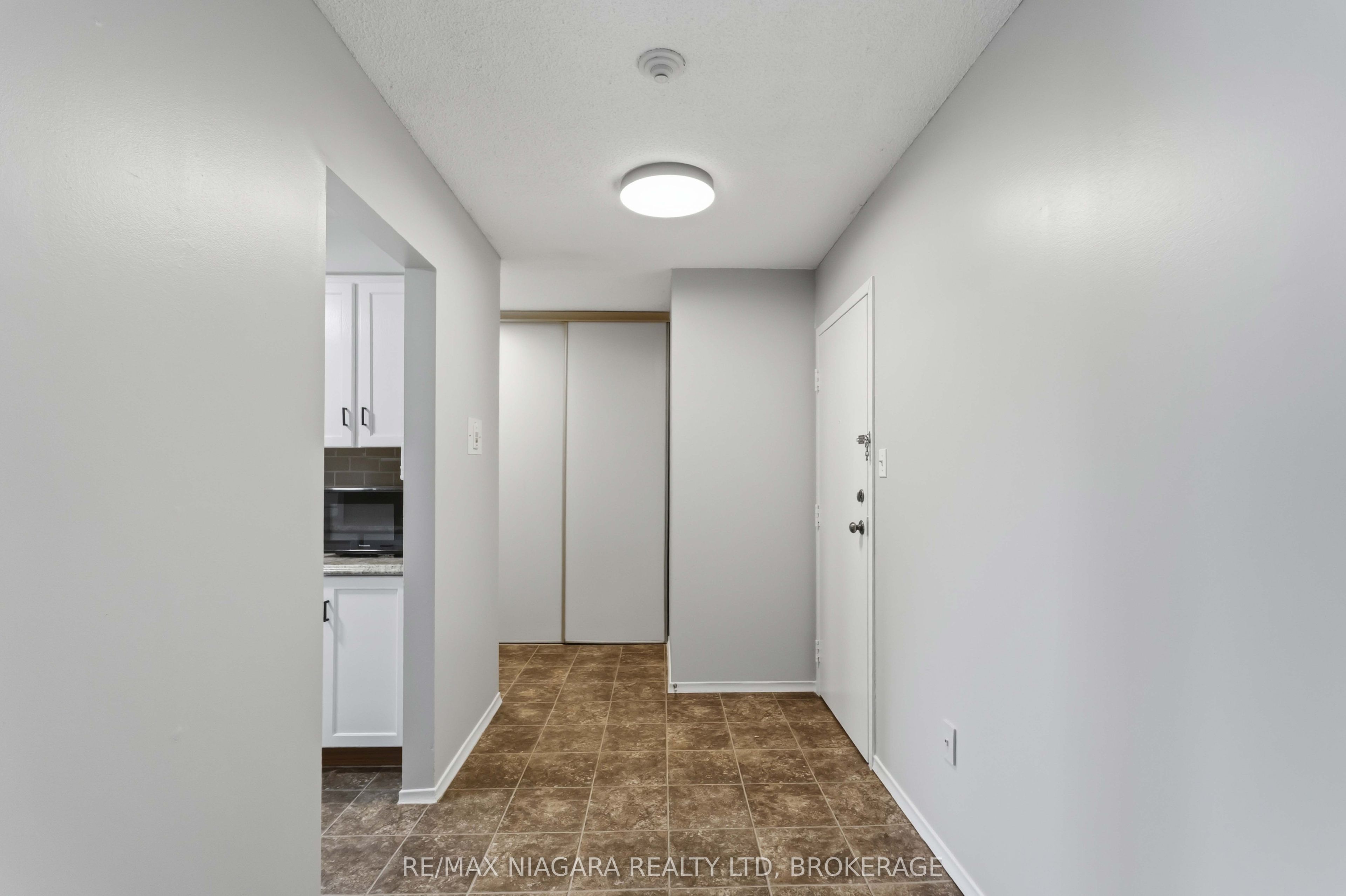 4209 Hixon Street 313, Lincoln, ON L3J 0K2 photo 5