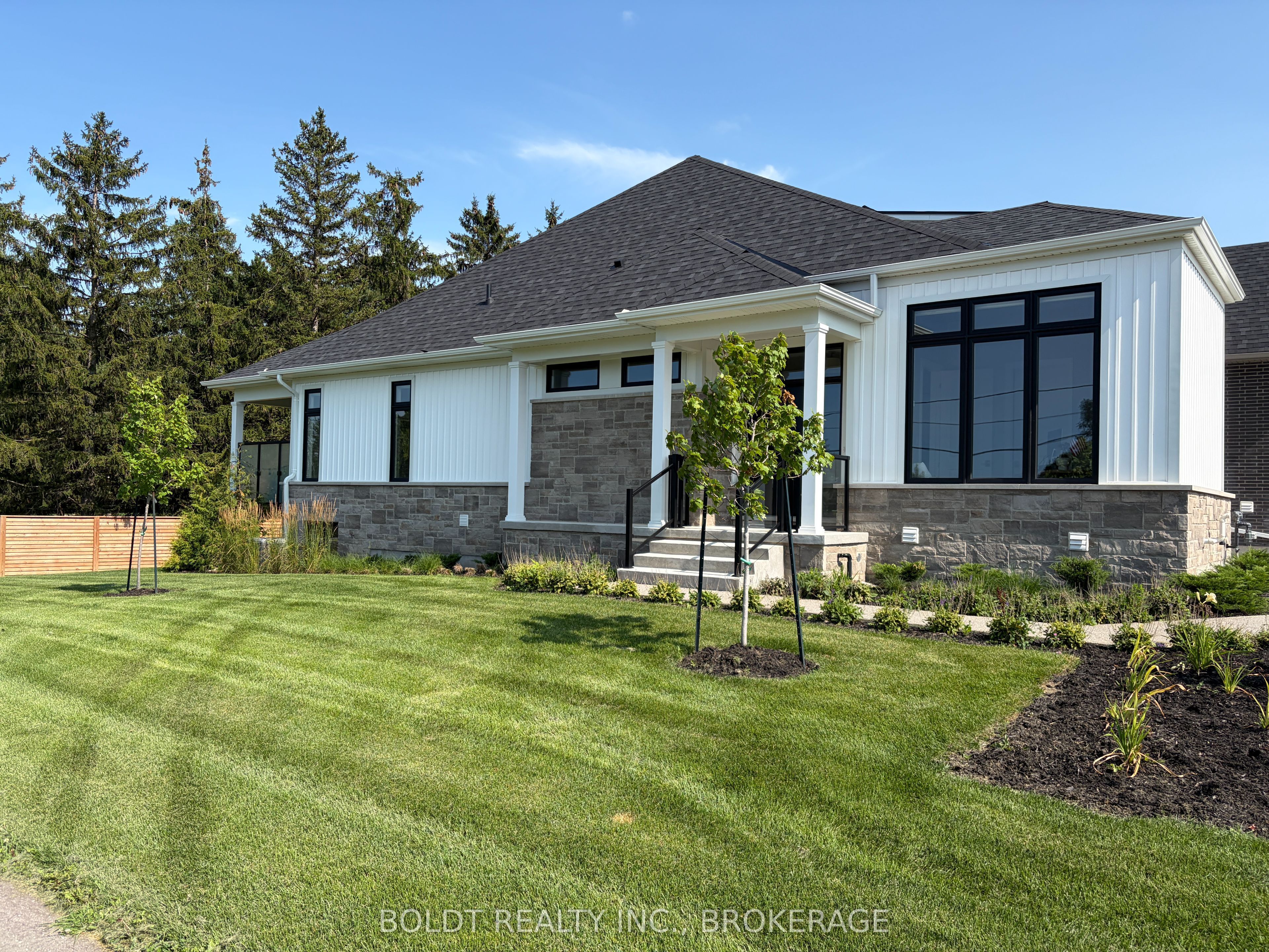 205 St. David's Road 15, Thorold, ON L2V 0N6