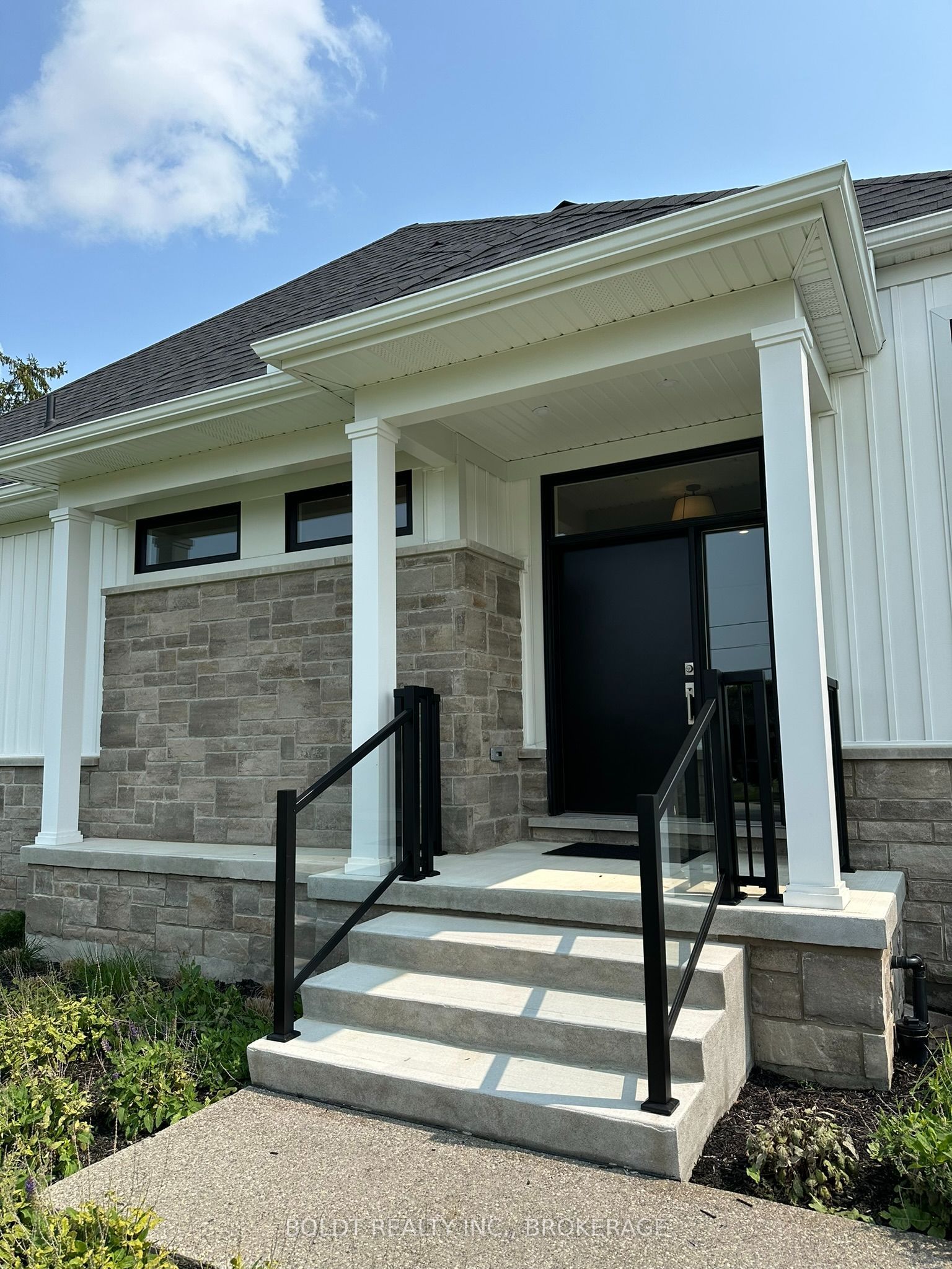 205 St. David's Road 15, Thorold, ON L2V 0N6 photo 2