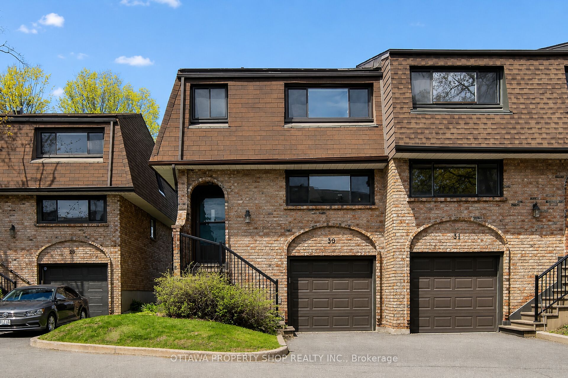 2 Bertona Street #30, South of Baseline to Knoxdale, ON K2G 0W2 photo 2