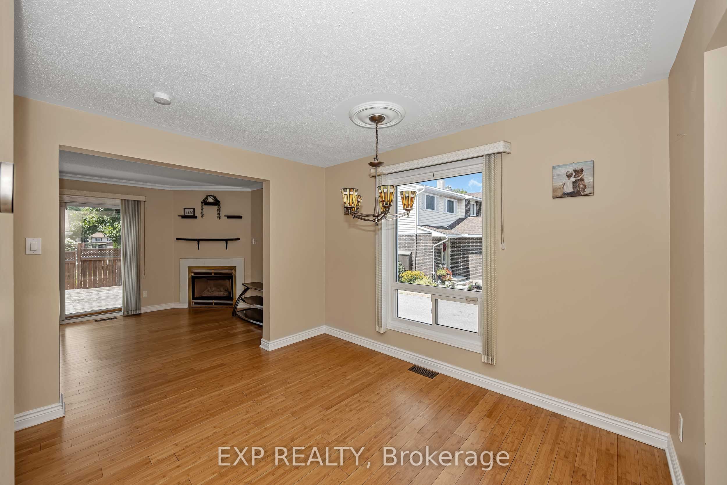 38 Sundback Lane, Kanata, ON K2L 2W8 photo 5