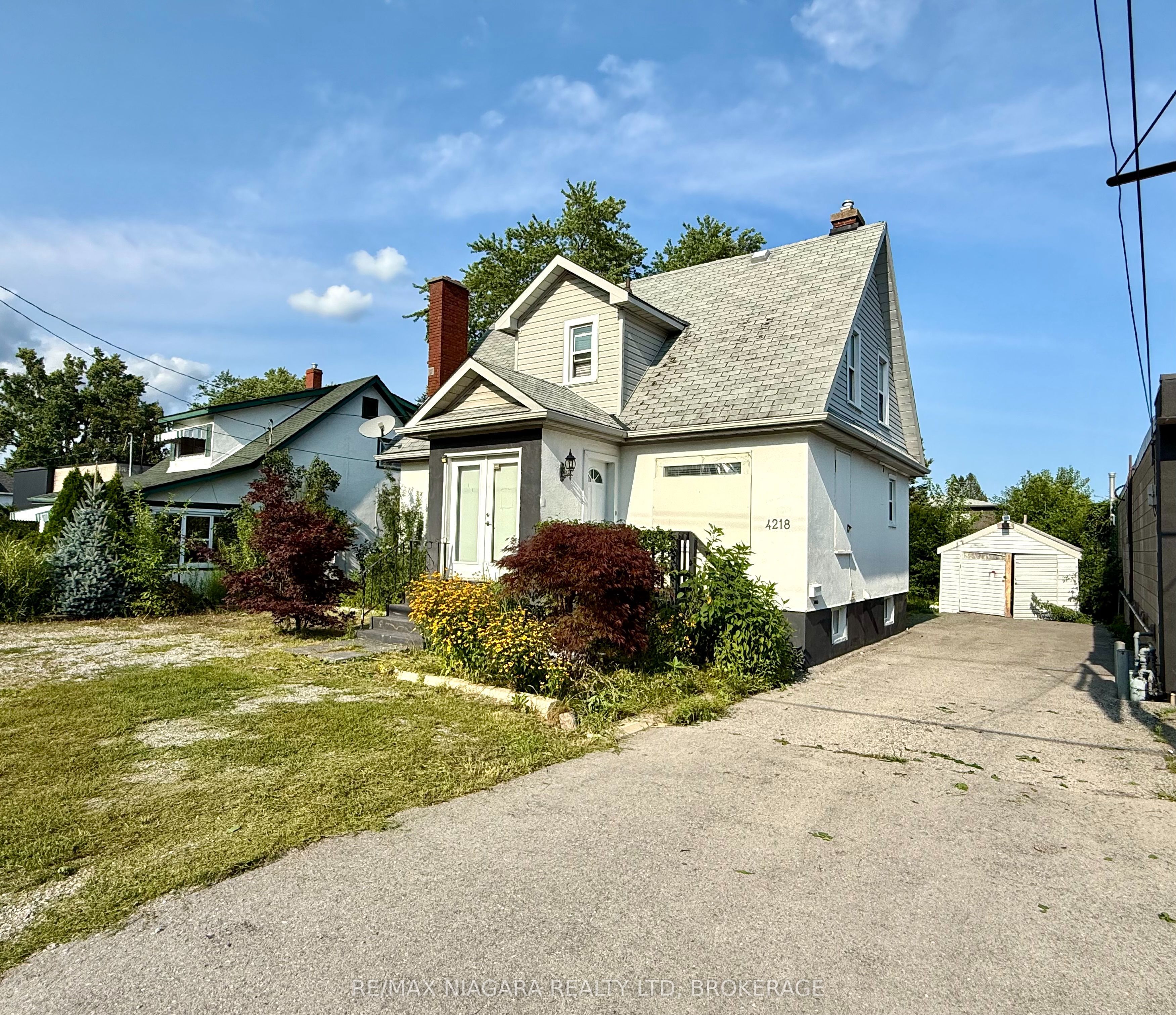 4218 Drummond Road, Niagara Falls, ON L2E 6B9