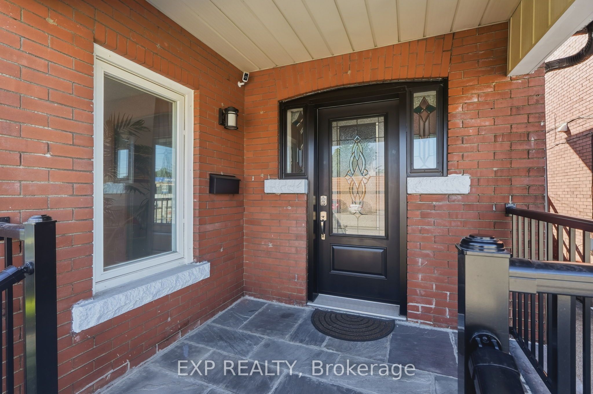 146 Ottawa Street S, Hamilton, ON L8K 2E4 photo 3