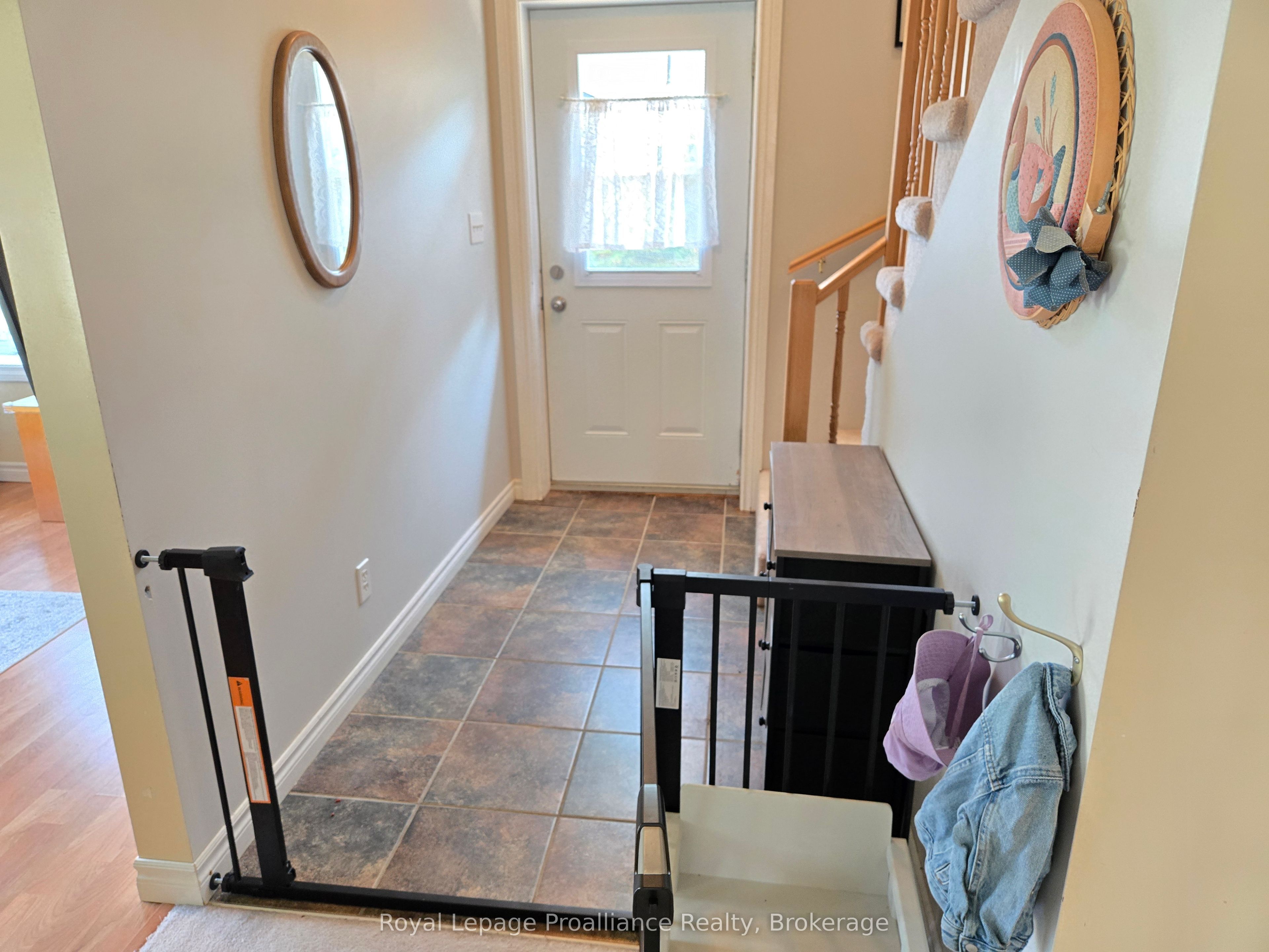 48 South George Street, Belleville, ON K8N 3G6 photo 4