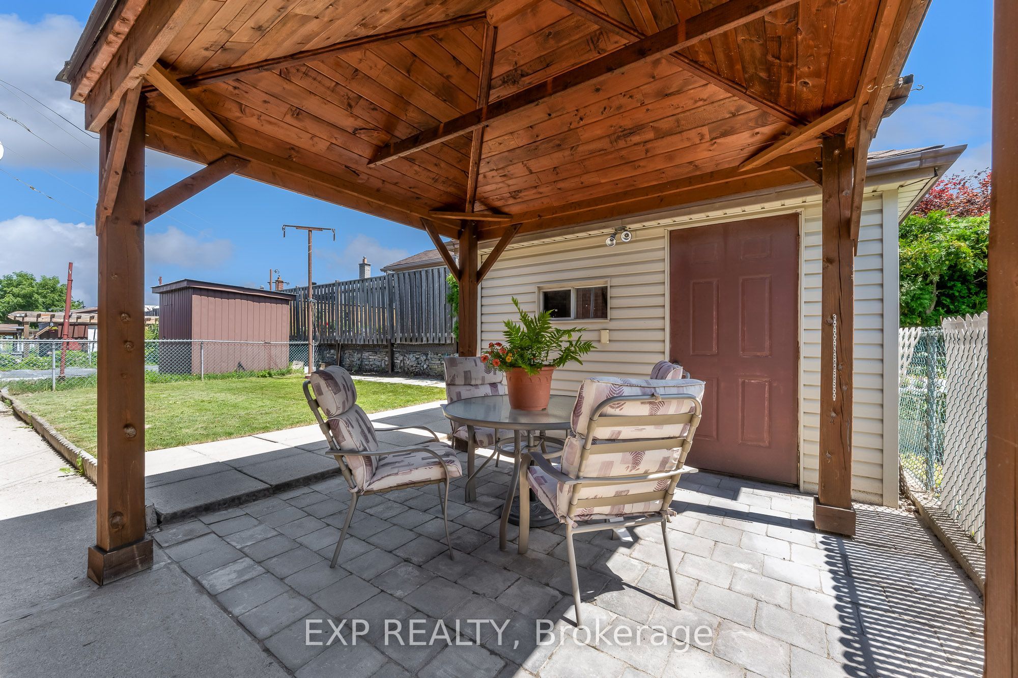 150 Marcella Crescent, Hamilton, ON L8K 6G3 photo 4